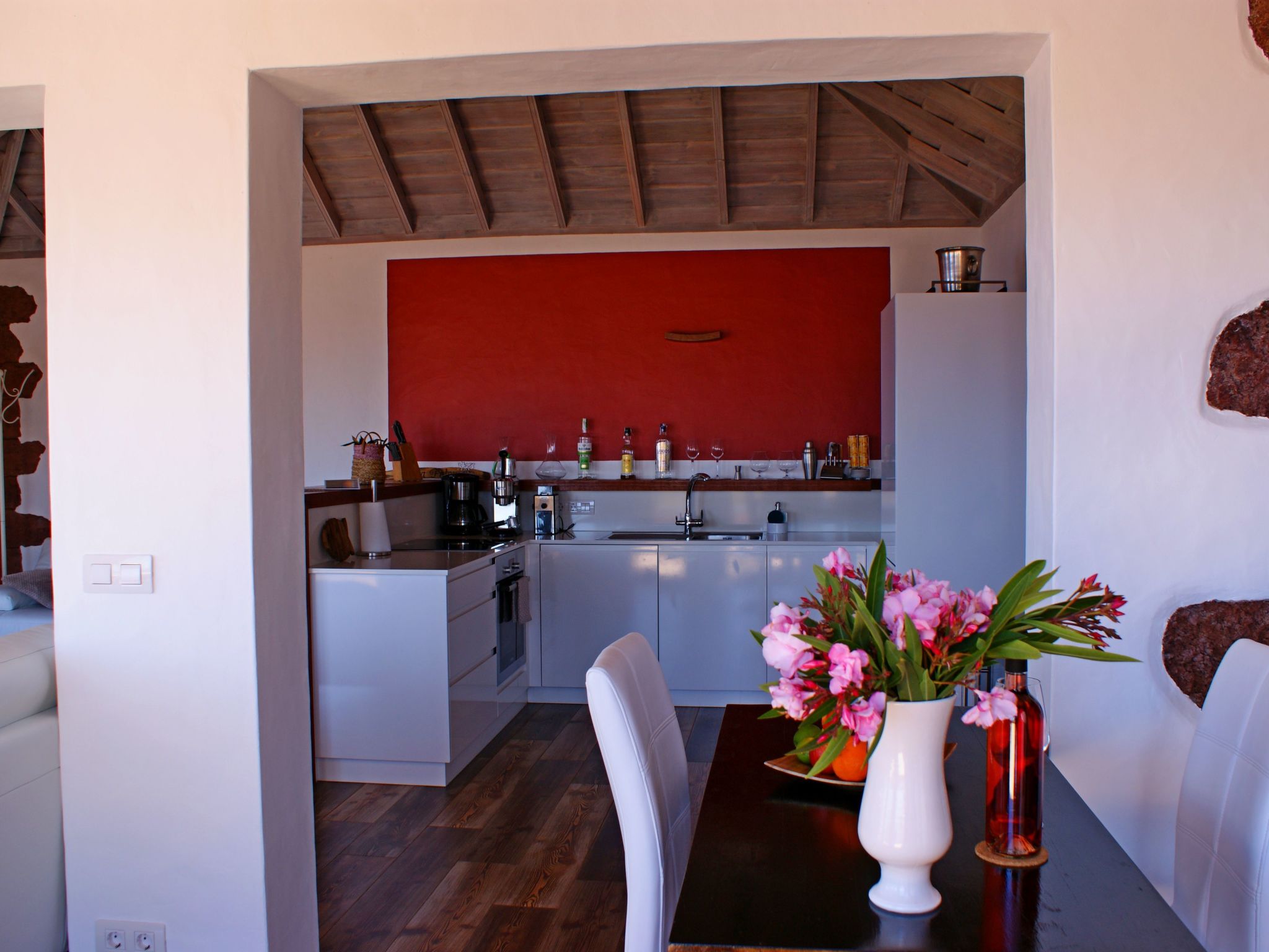 Romantische Ferienvilla mit Infinity-Pool und Panoramameerblick-Image-tags.info