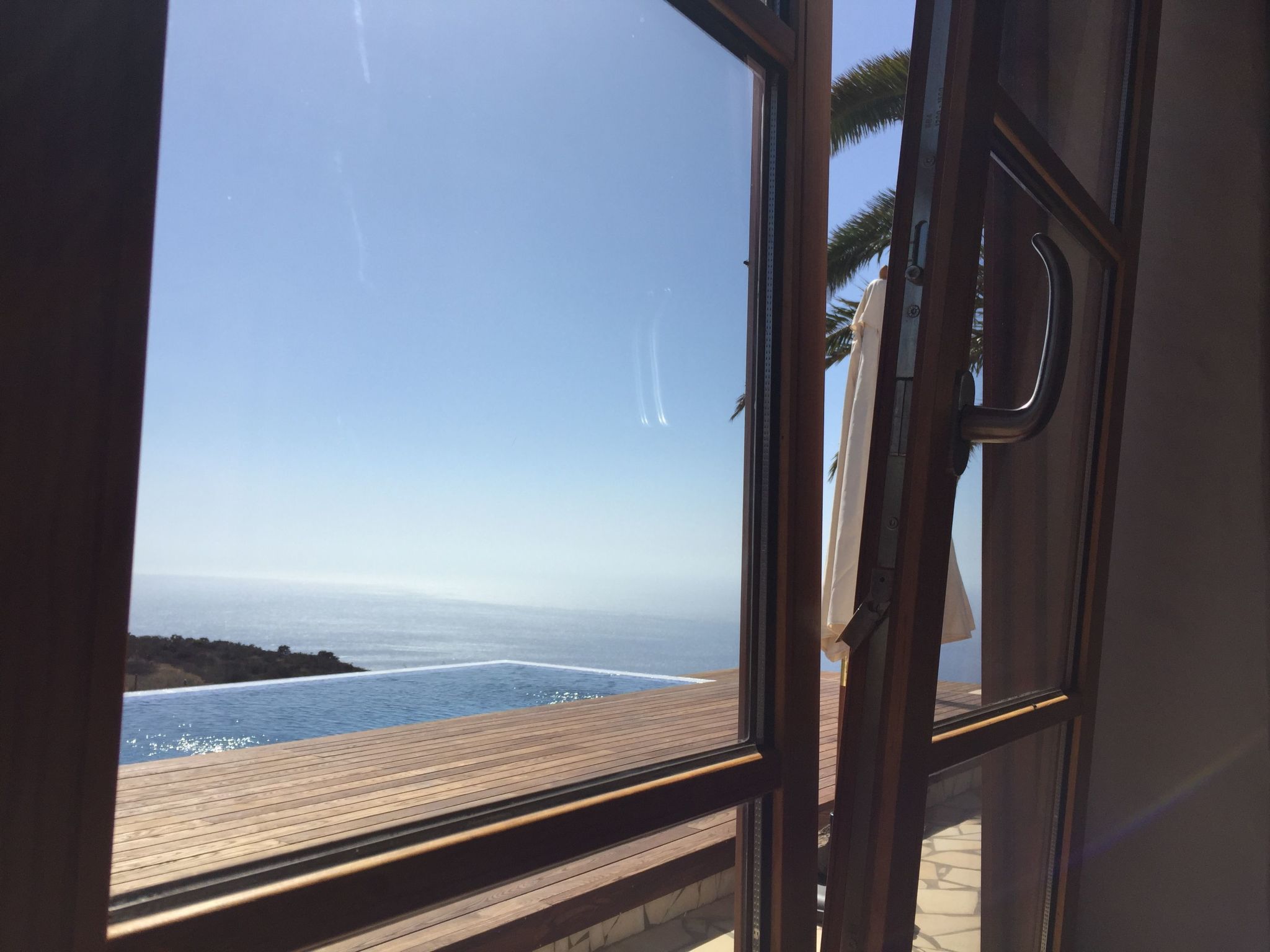 Romantische Ferienvilla mit Infinity-Pool und Panoramameerblick-Image-tags.info