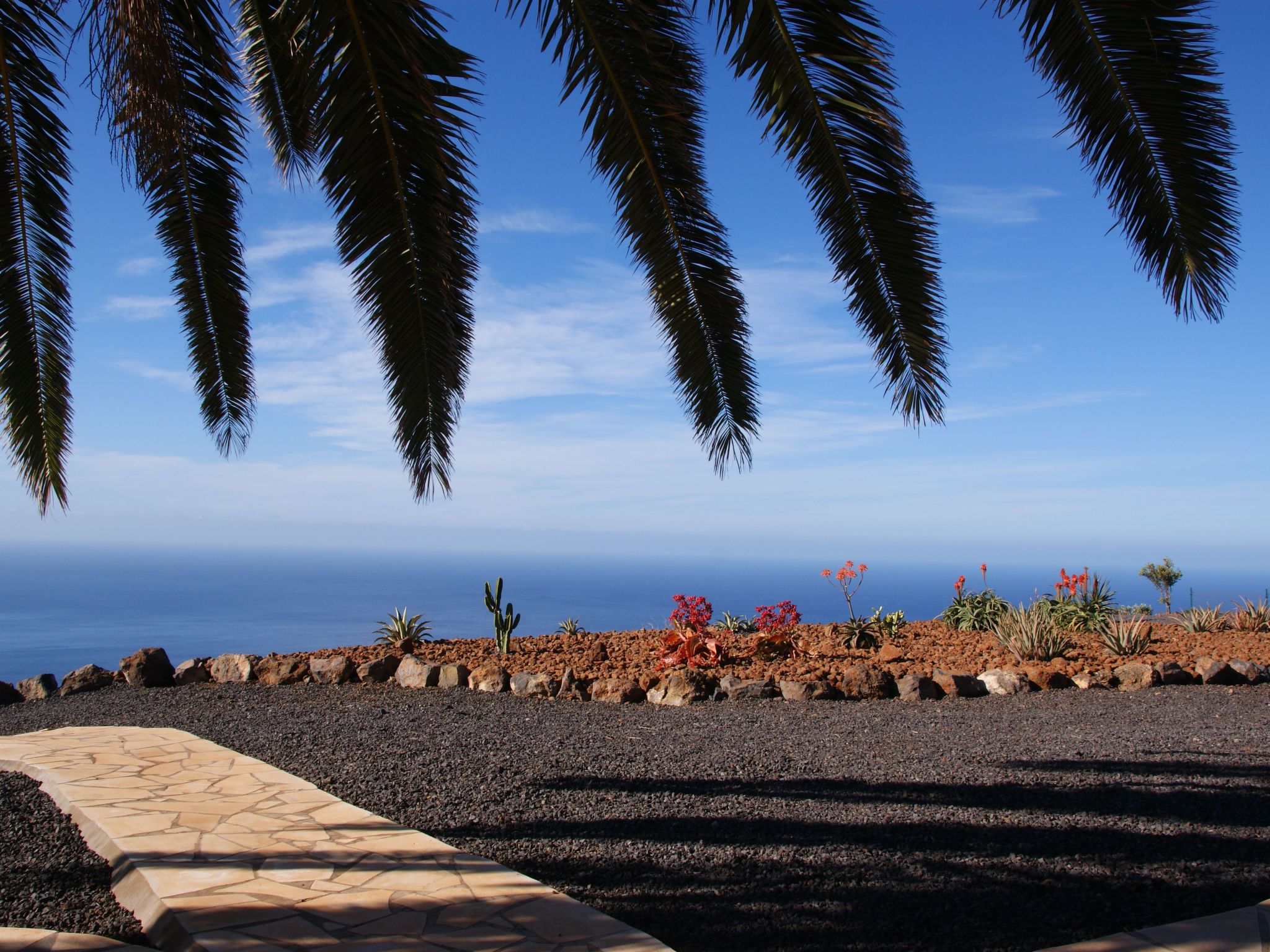 Romantische Ferienvilla mit Infinity-Pool und Panoramameerblick-Image-tags.info