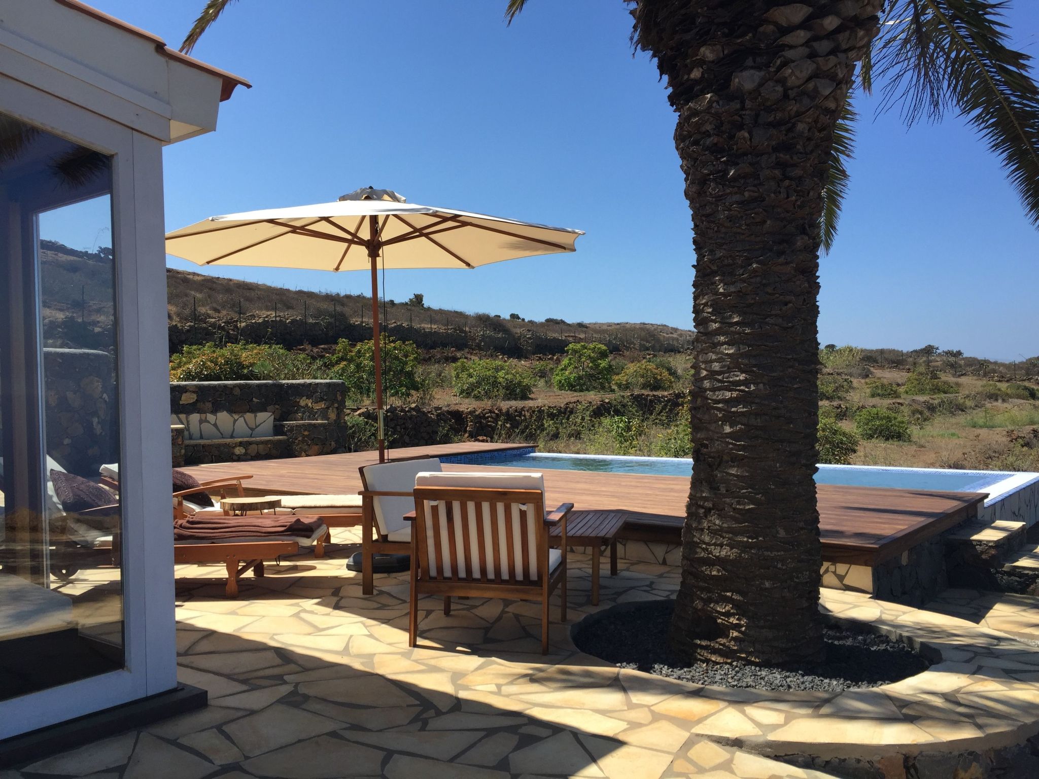 Romantische Ferienvilla mit Infinity-Pool und Panoramameerblick-Image-tags.info