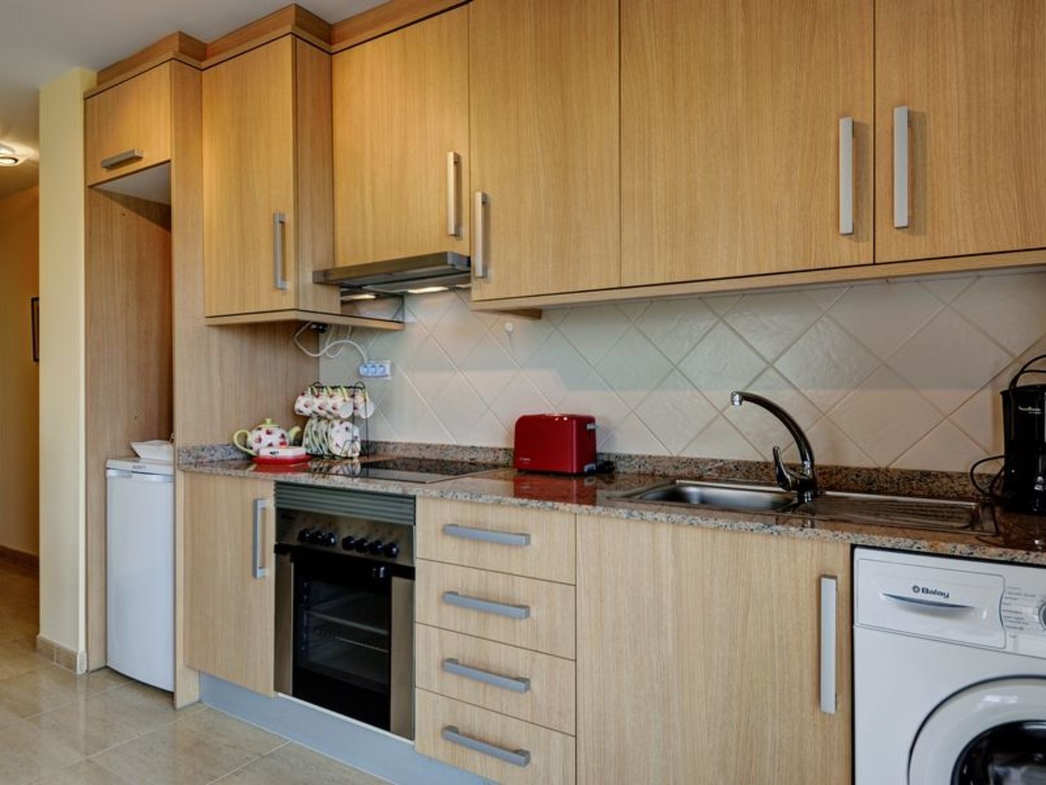 Belair mit Pool-Binnen