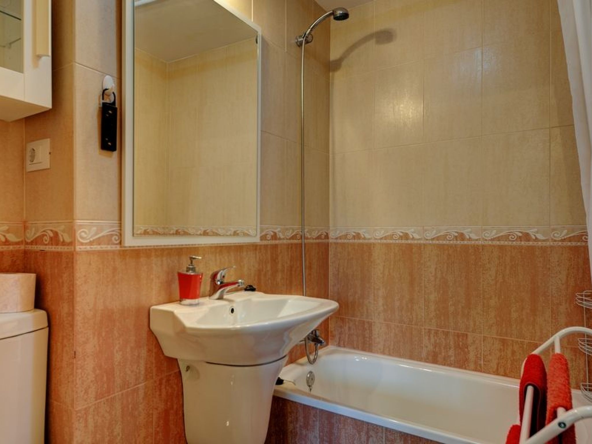 Belair mit Pool-Binnen