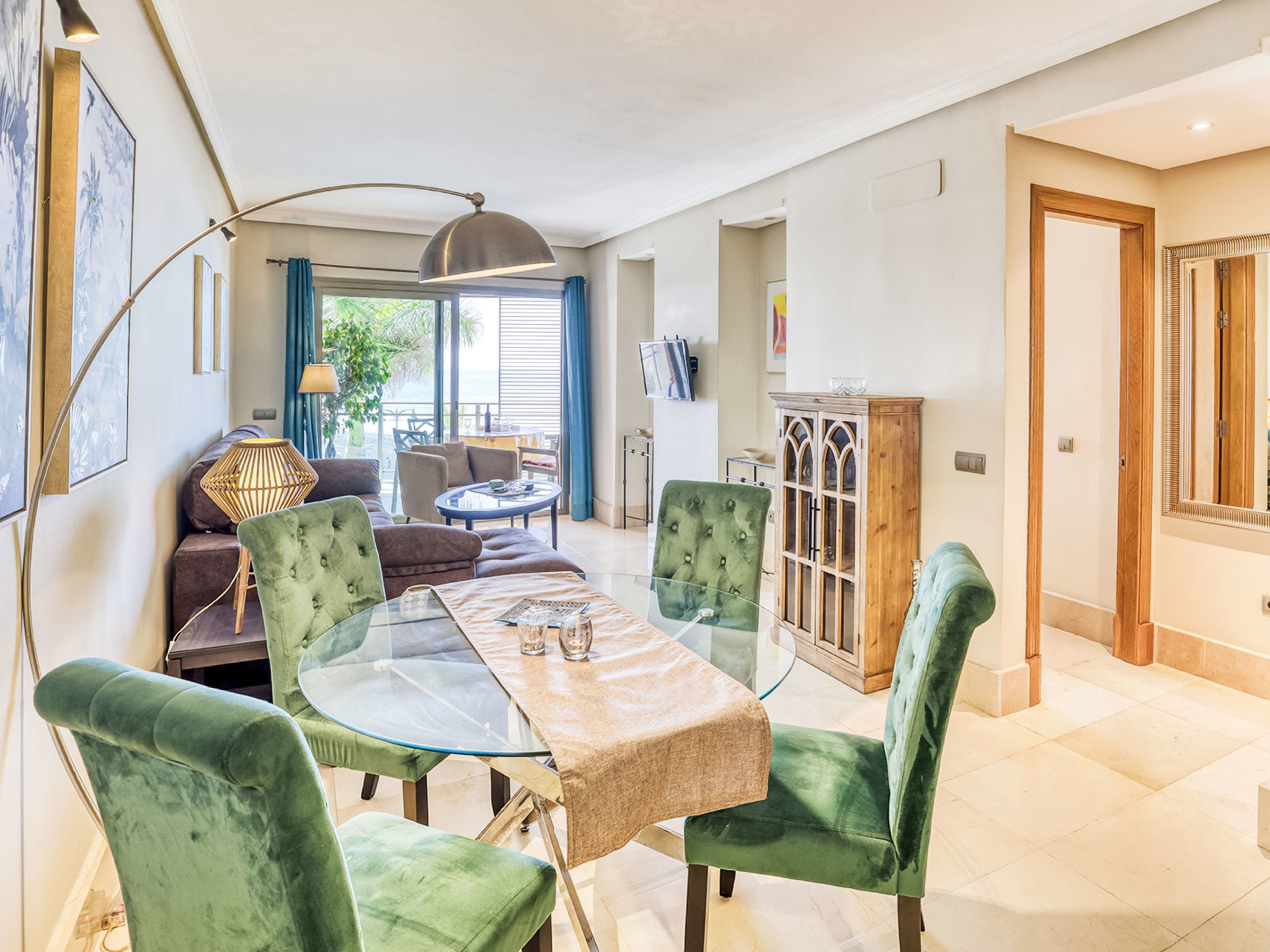 Balcon al Mar - Inside