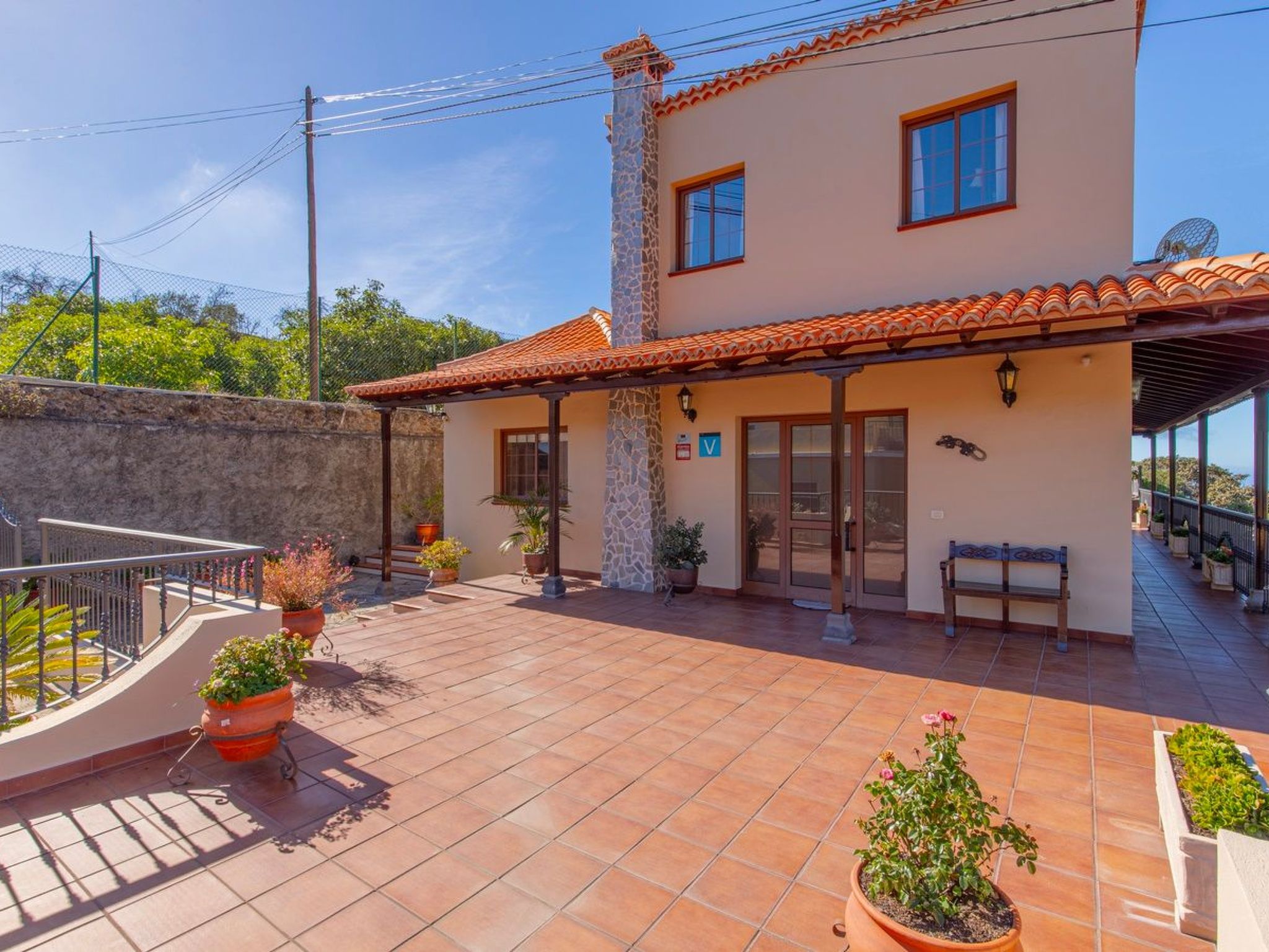 "Casa Nieves" mit Sauna und Whirlpool-Binnen