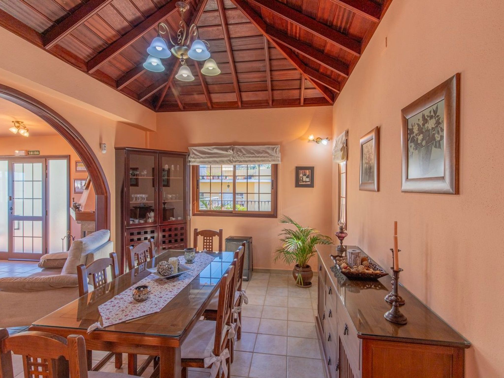 "Casa Nieves" mit Sauna und Whirlpool-Binnen