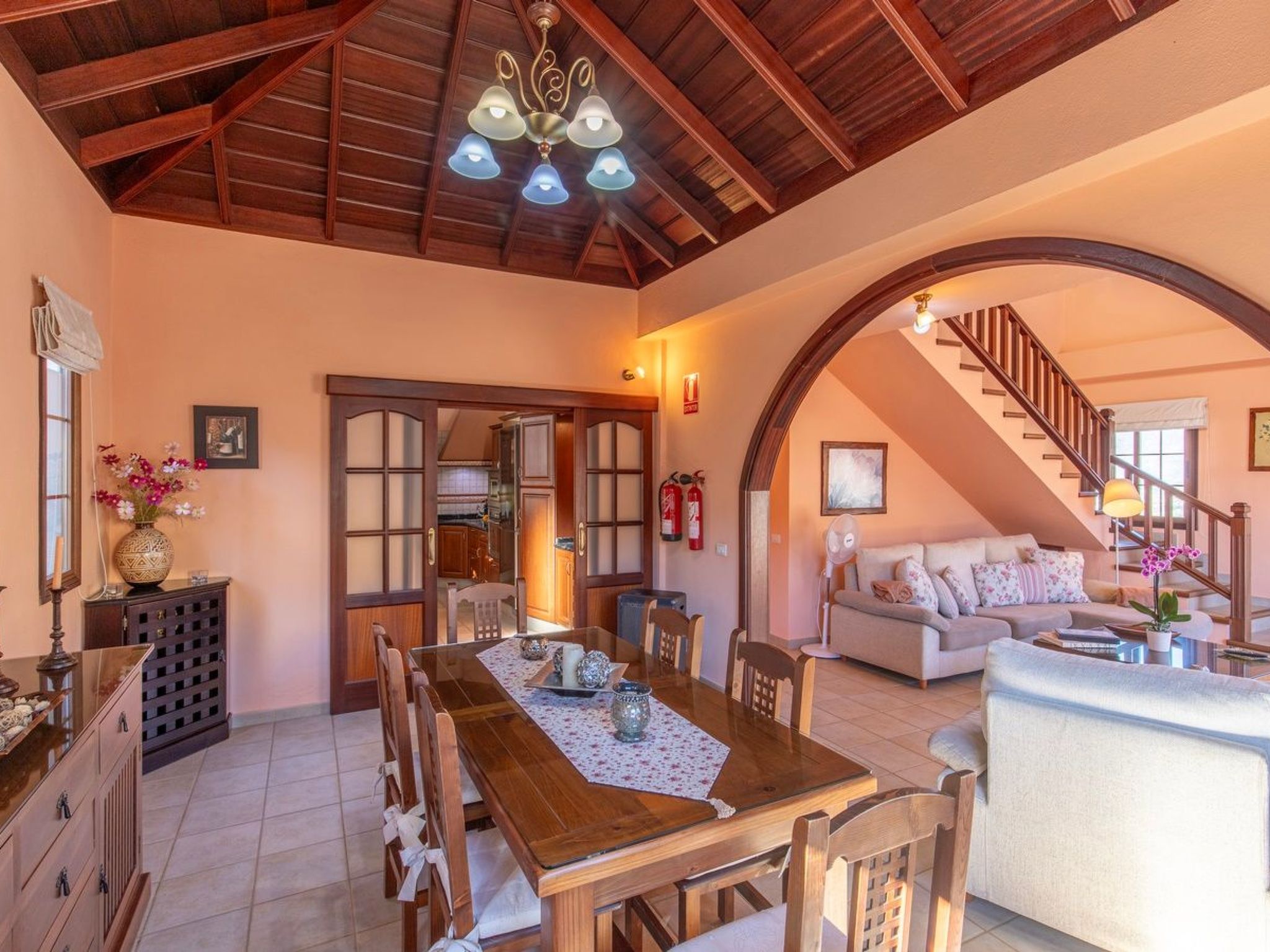 "Casa Nieves" mit Sauna und Whirlpool-Binnen