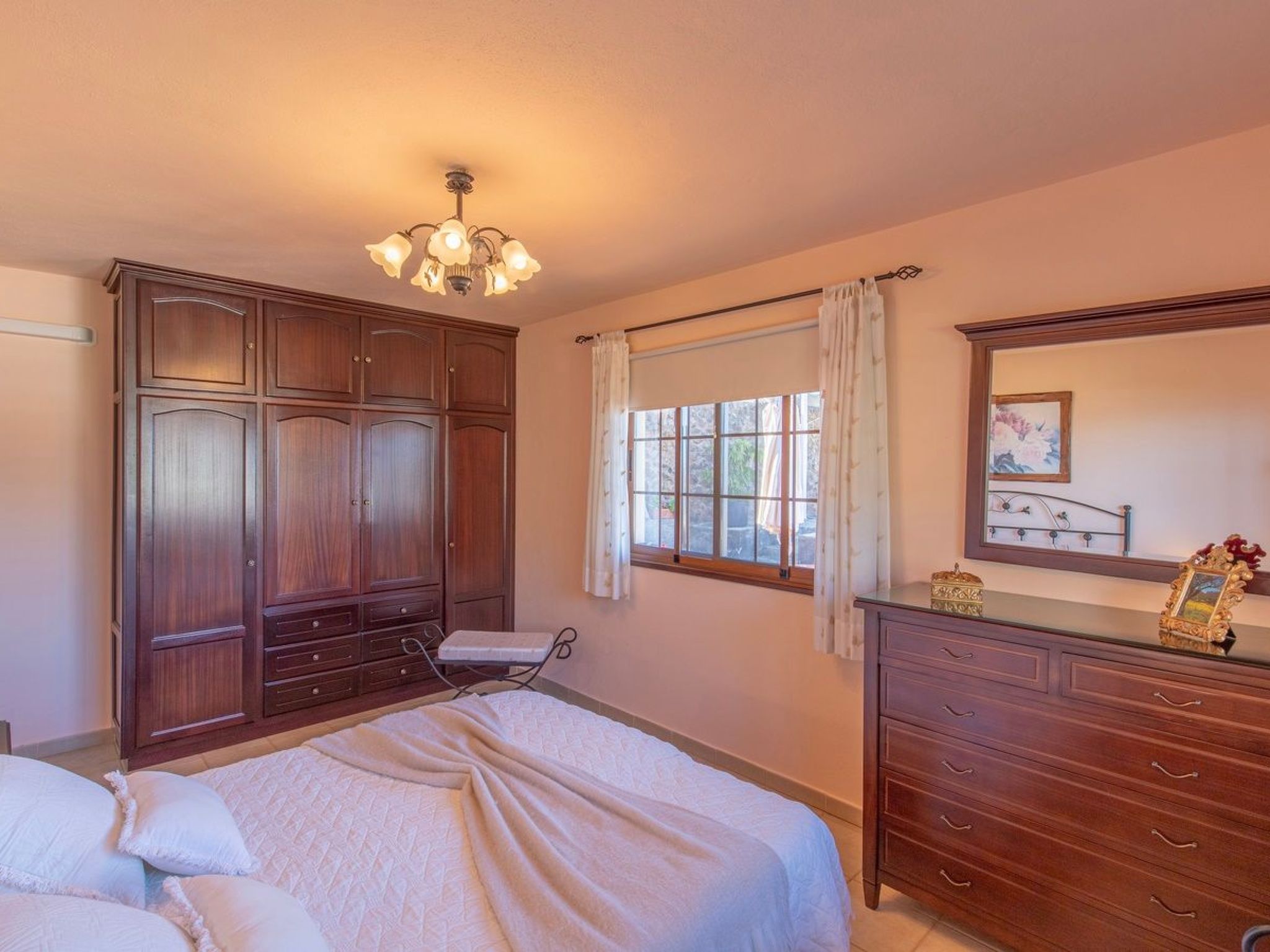 "Casa Nieves" mit Sauna und Whirlpool-Binnen