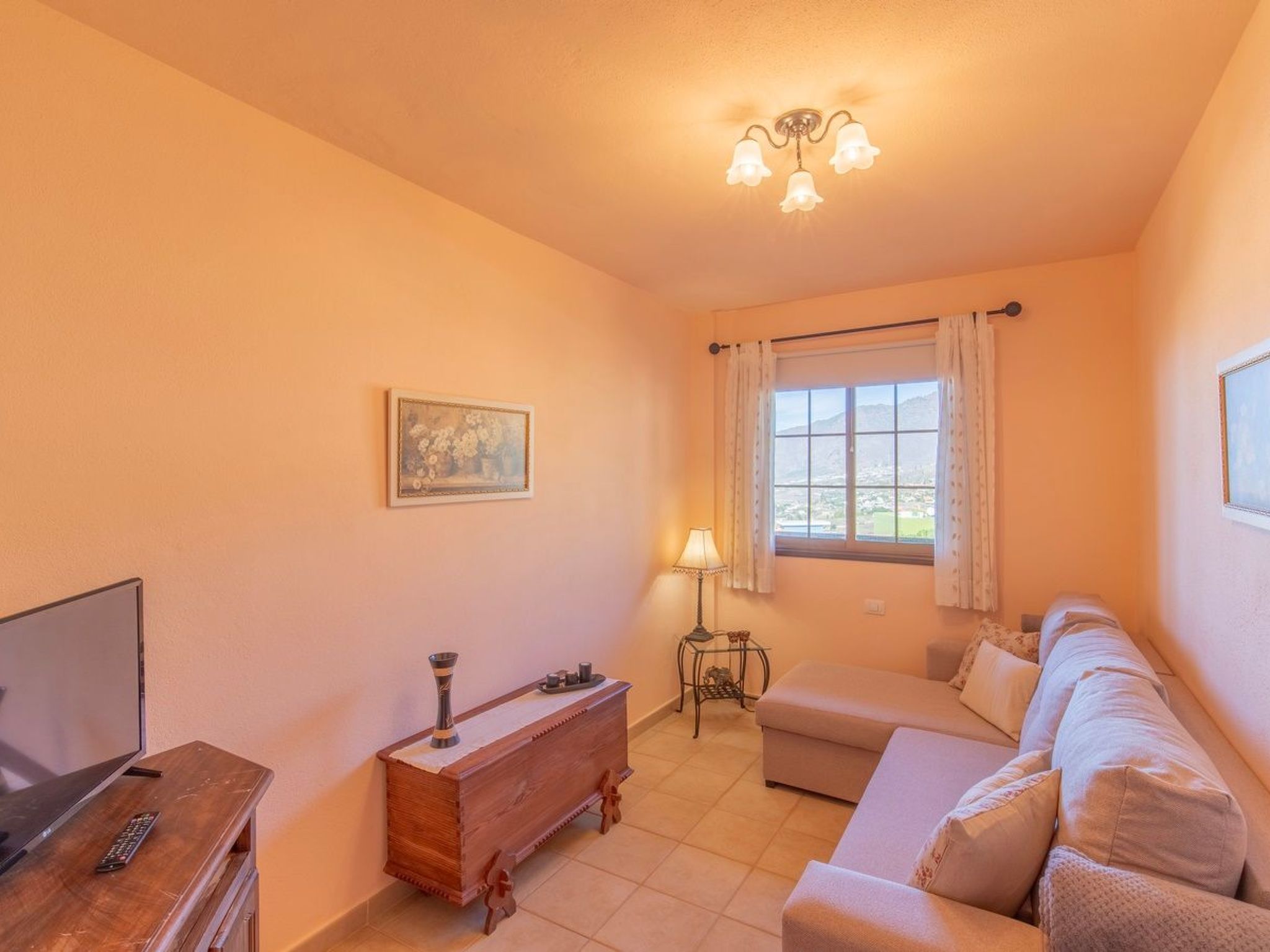 "Casa Nieves" mit Sauna und Whirlpool-Binnen