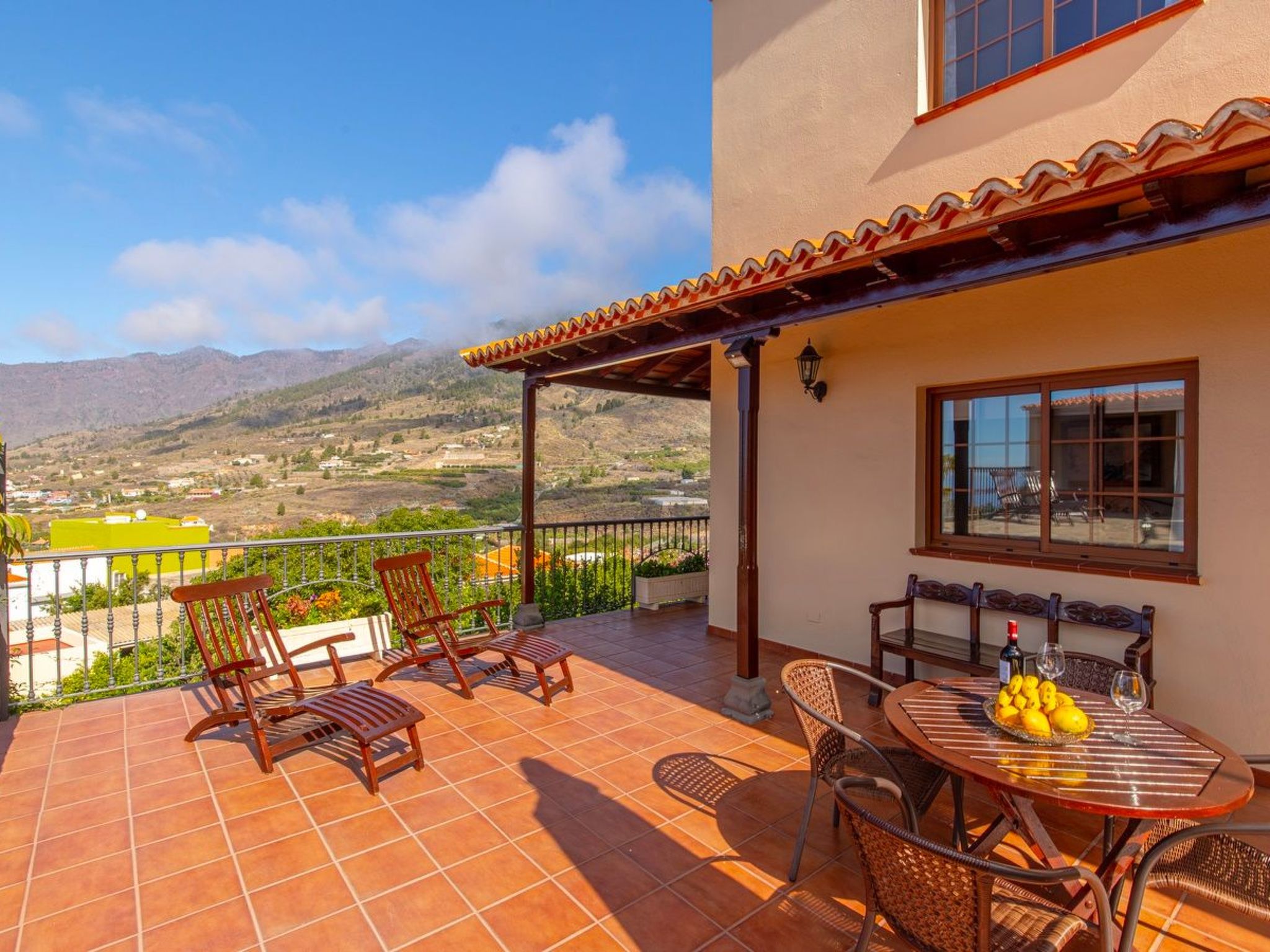 "Casa Nieves" mit Sauna und Whirlpool-Binnen