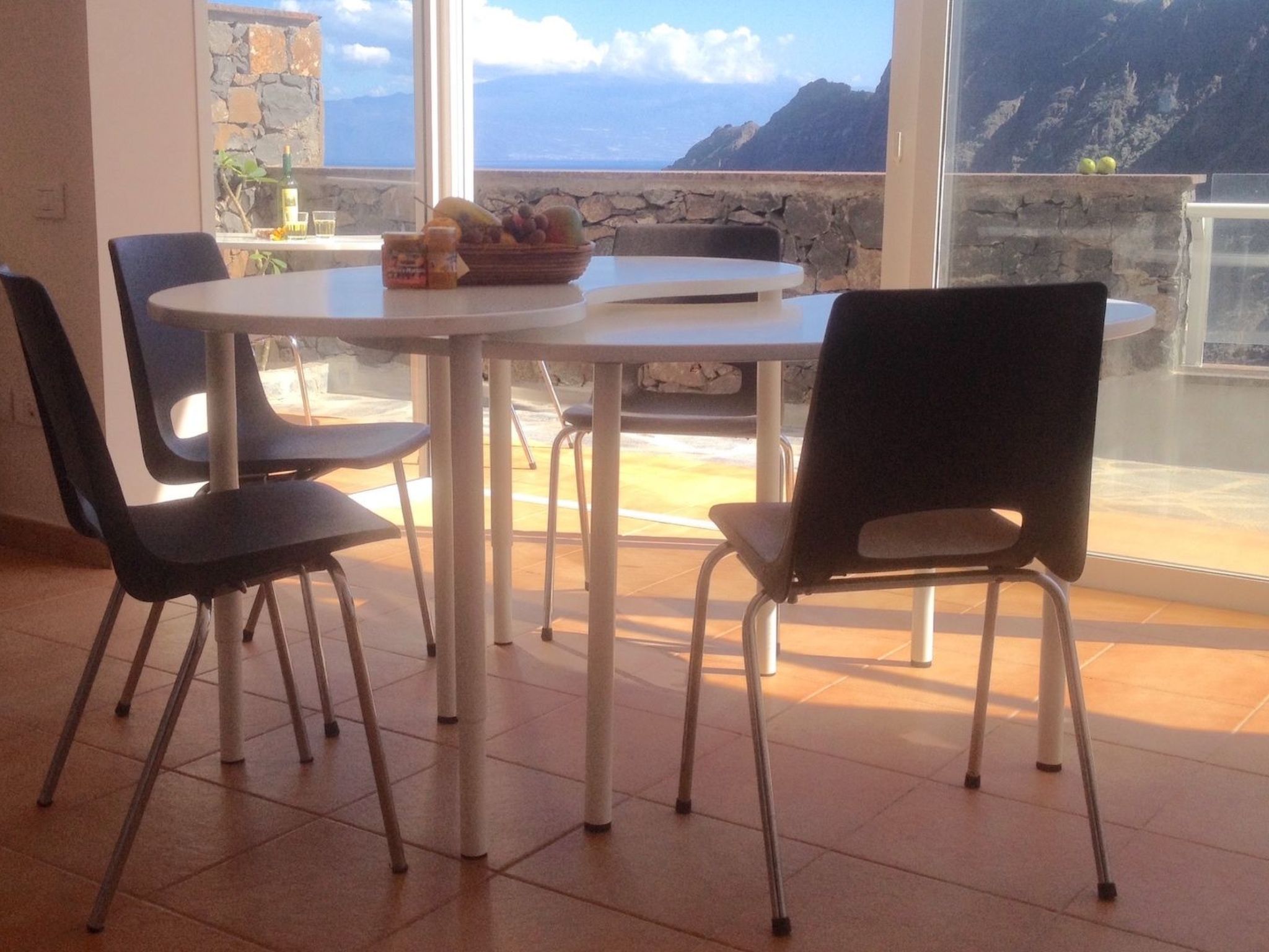 Komfortable geräumige Wohnung mit bester Aussicht 5p max-Inside