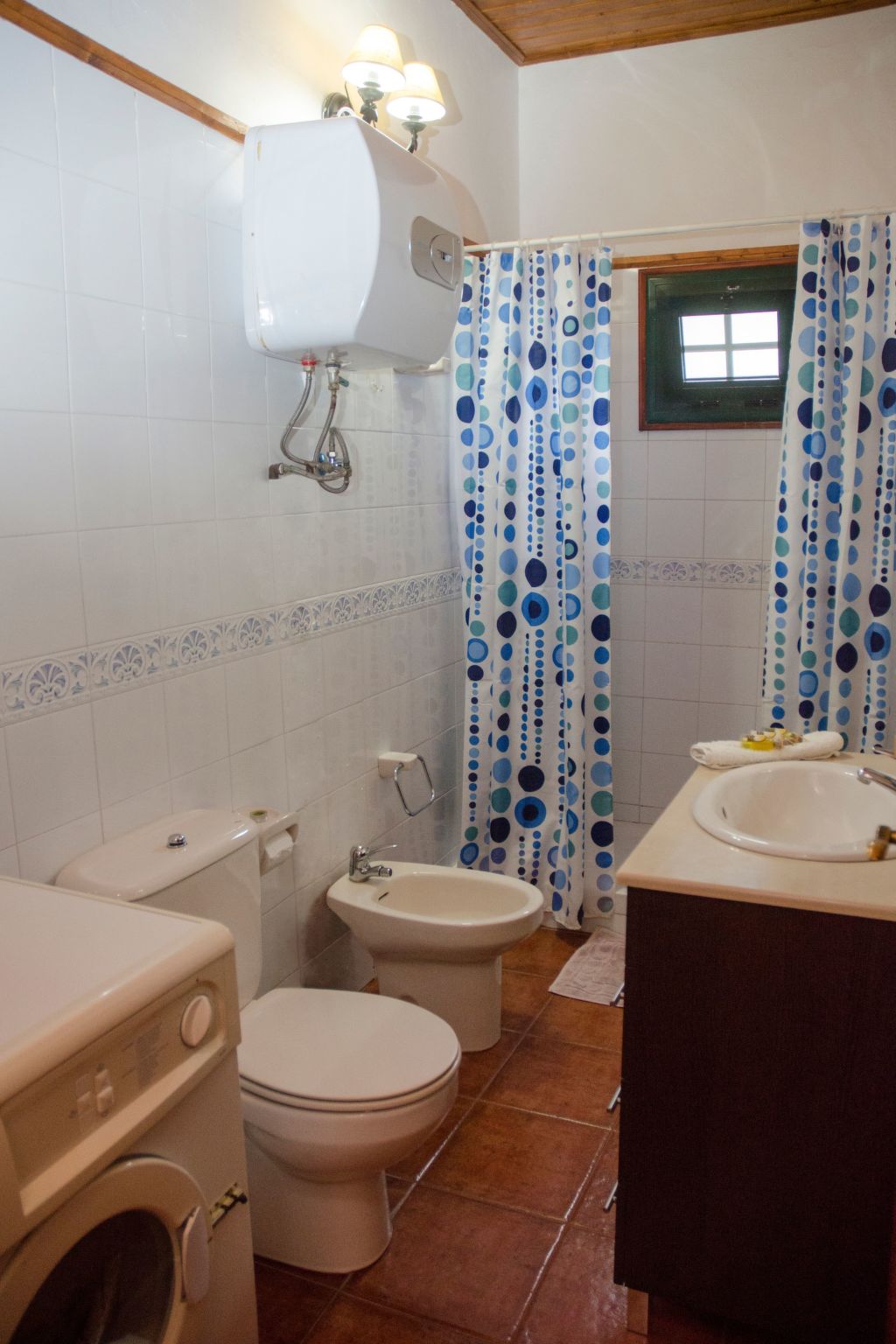 Ländliches Haus mit herrlichem Blick auf das Meer und das Tal.-Binnen