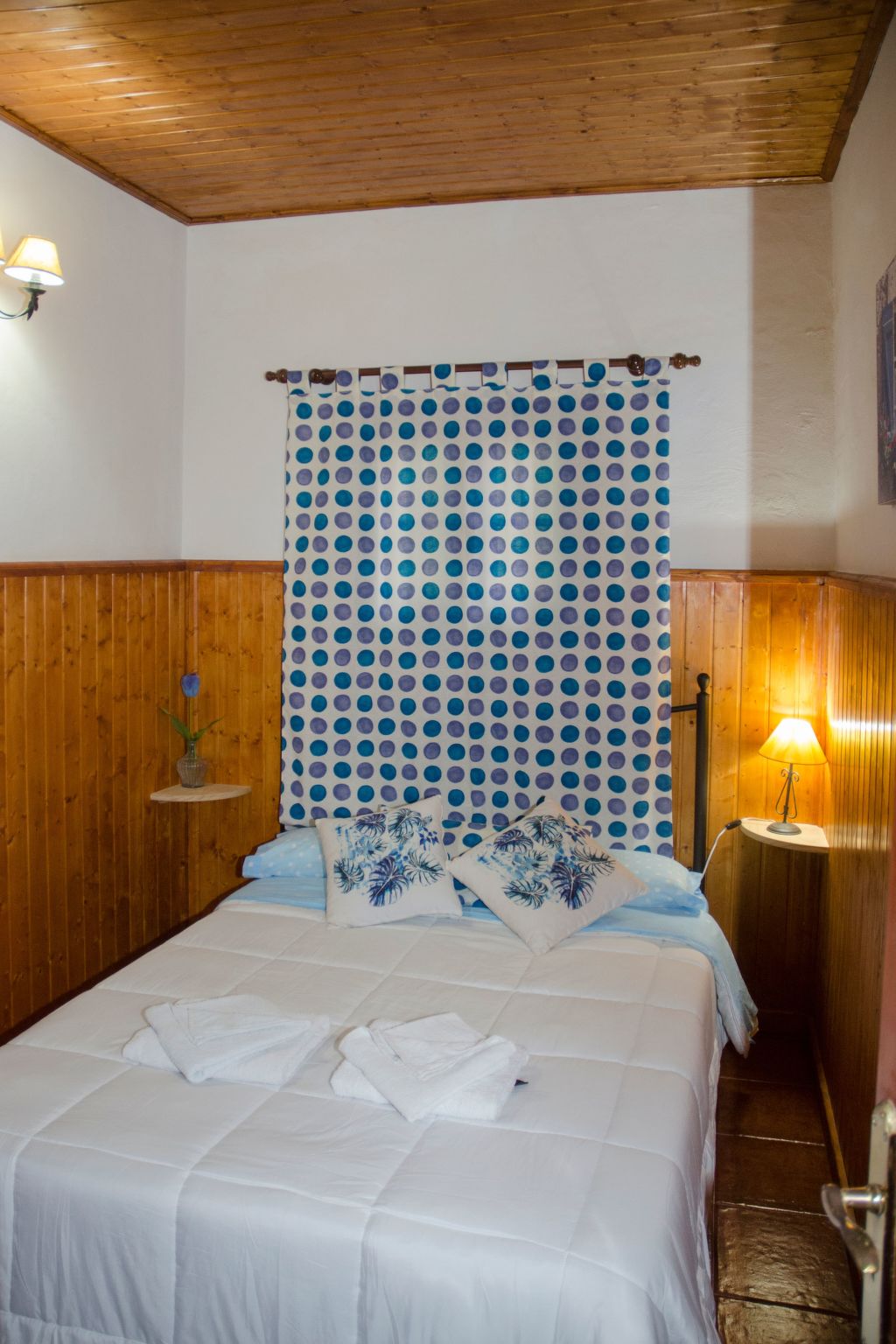 Ländliches Haus mit herrlichem Blick auf das Meer und das Tal.-Binnen