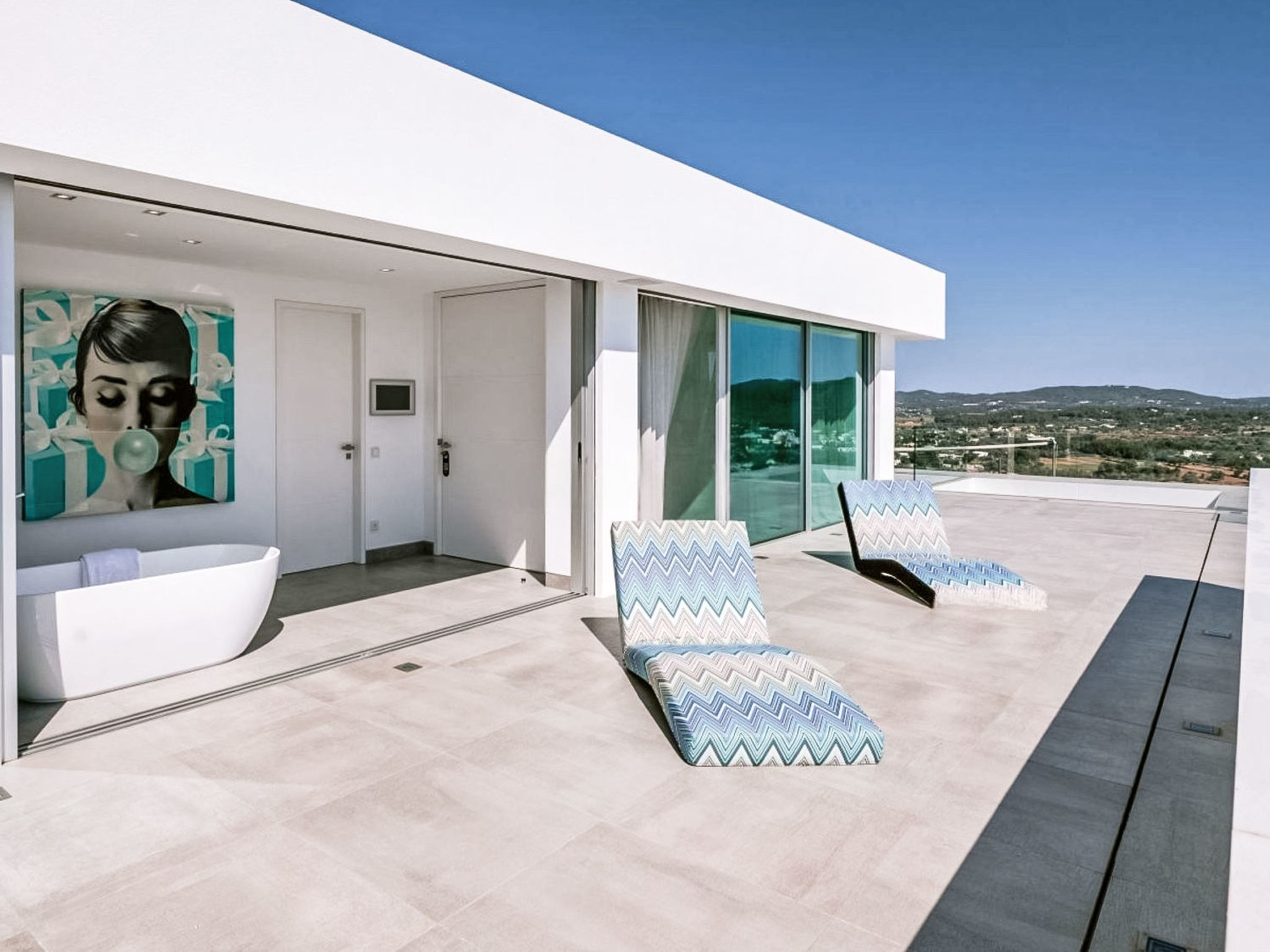 With Infinity Pool and Views — Terrace (4 of 38)