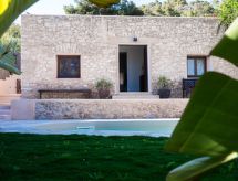 Villa Calyssa in Ibiza Privater Pool Meerblick