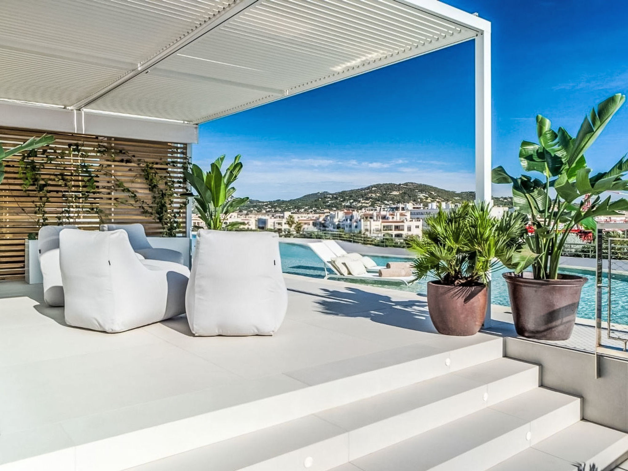 Iconic 4BR Penthouse - Image 5