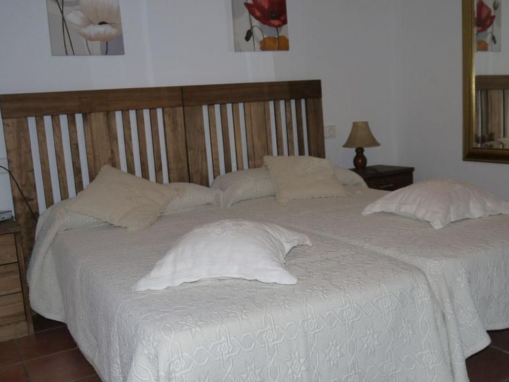 Renoviertes Ferienhaus in Sant Carles De Peralta mit Eigenem Pool-Binnen