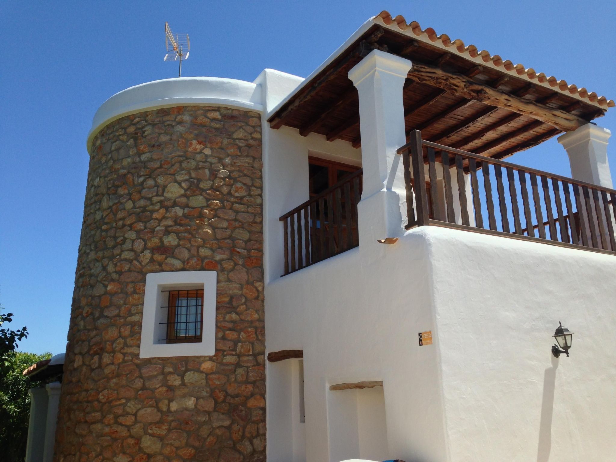 Renoviertes Ferienhaus in Sant Carles De Peralta mit Eigenem Pool-Binnen