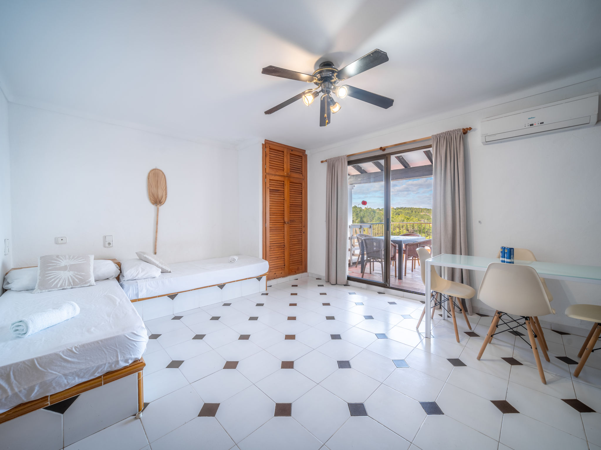 Es Grop AVista Mar-Binnen