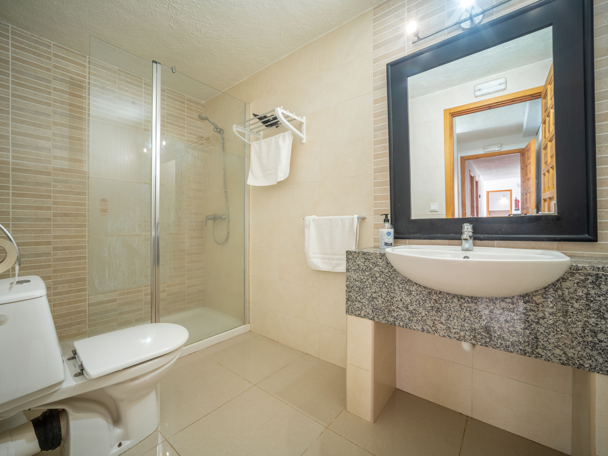 Es Grop Est. Vista Mar-Binnen