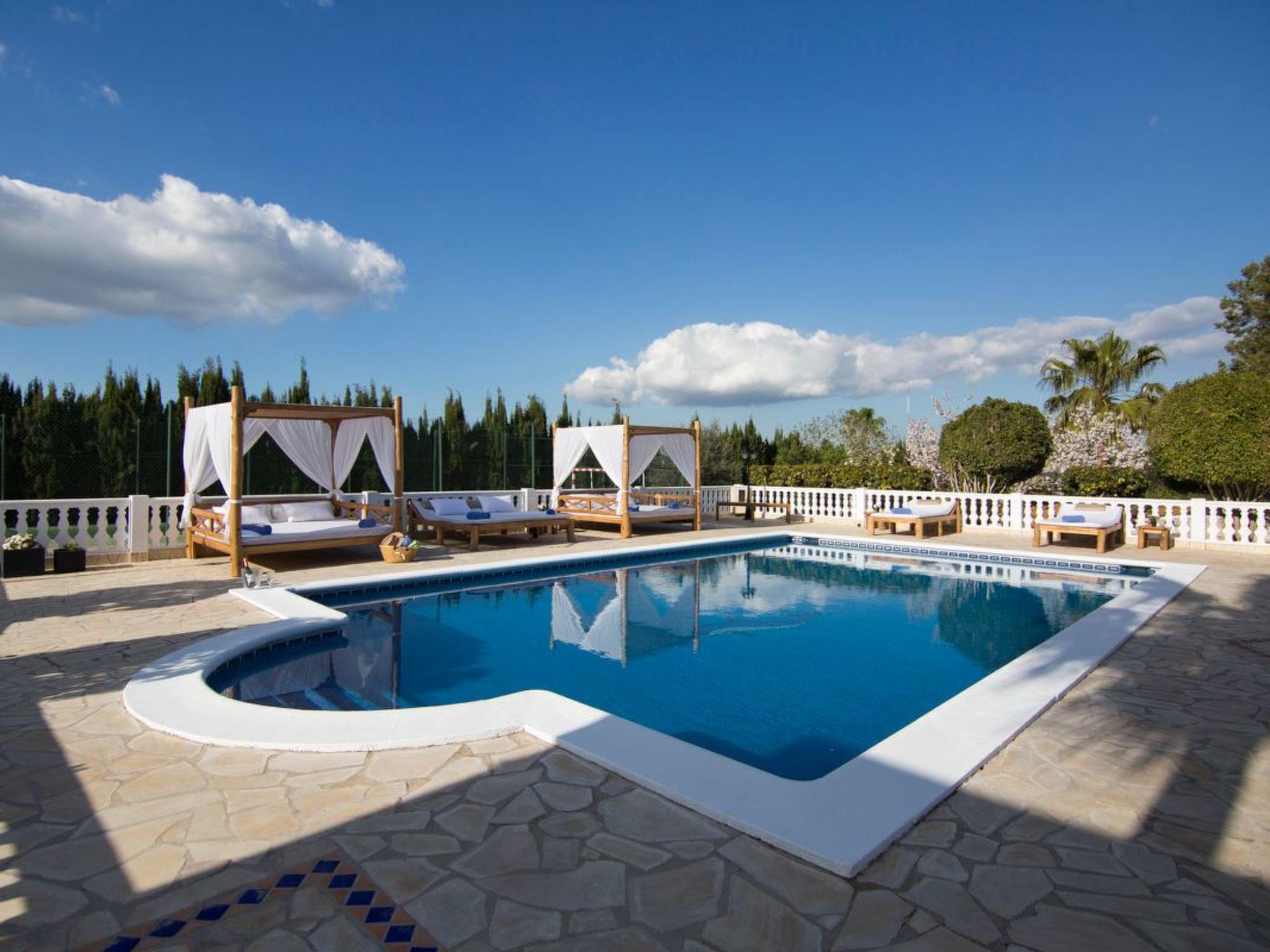 Villa Can Raes-Inside