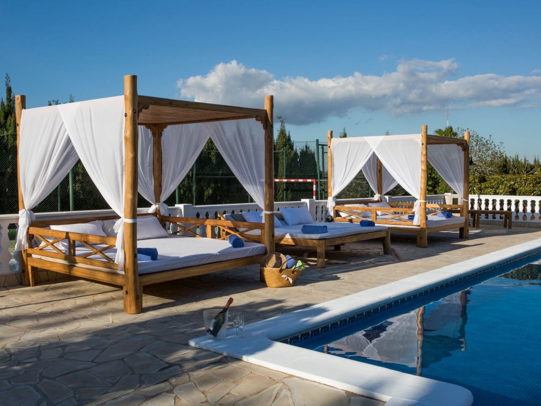 Villa Can Raes-Inside