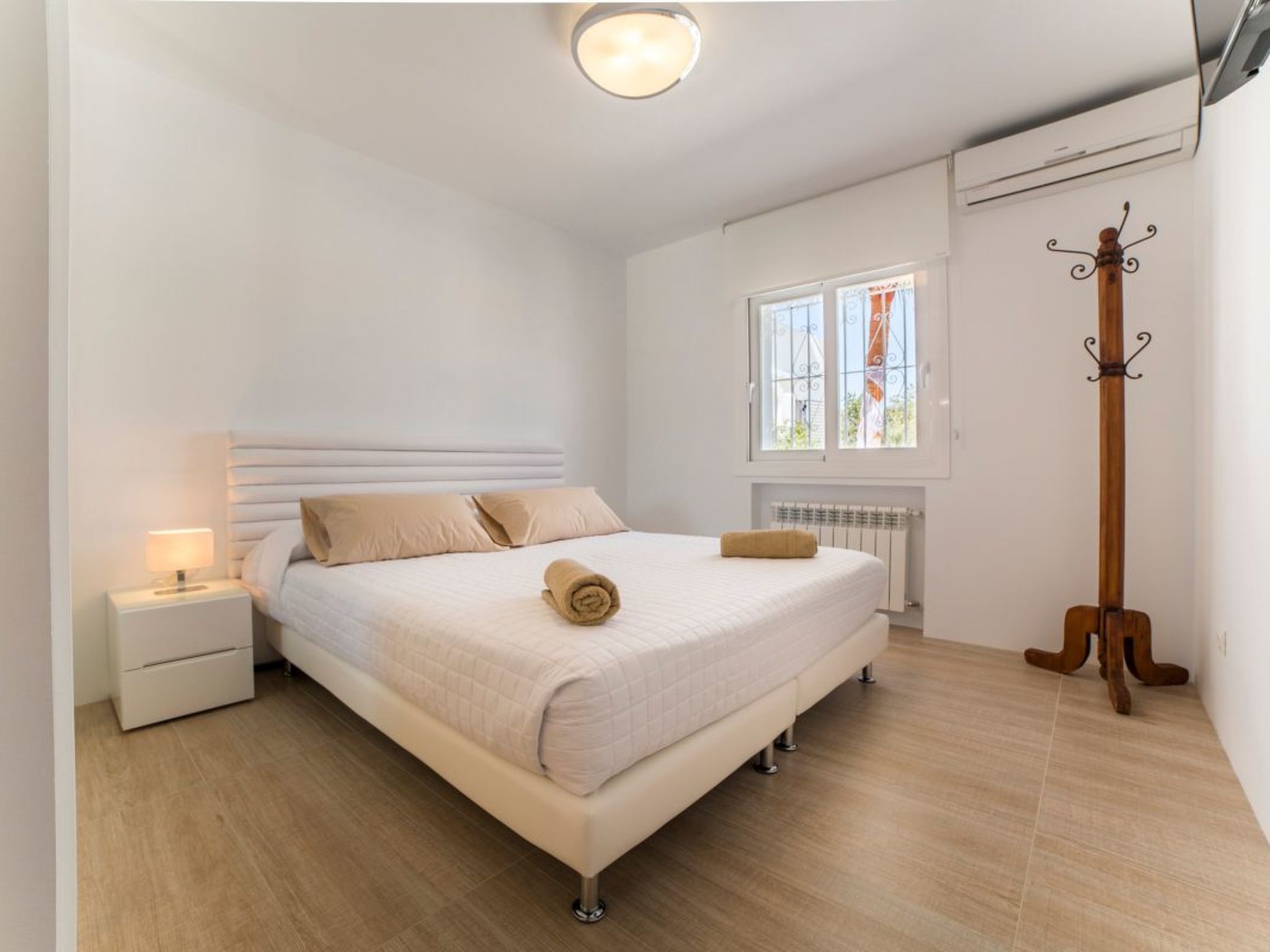 Villa Can Raes-Inside