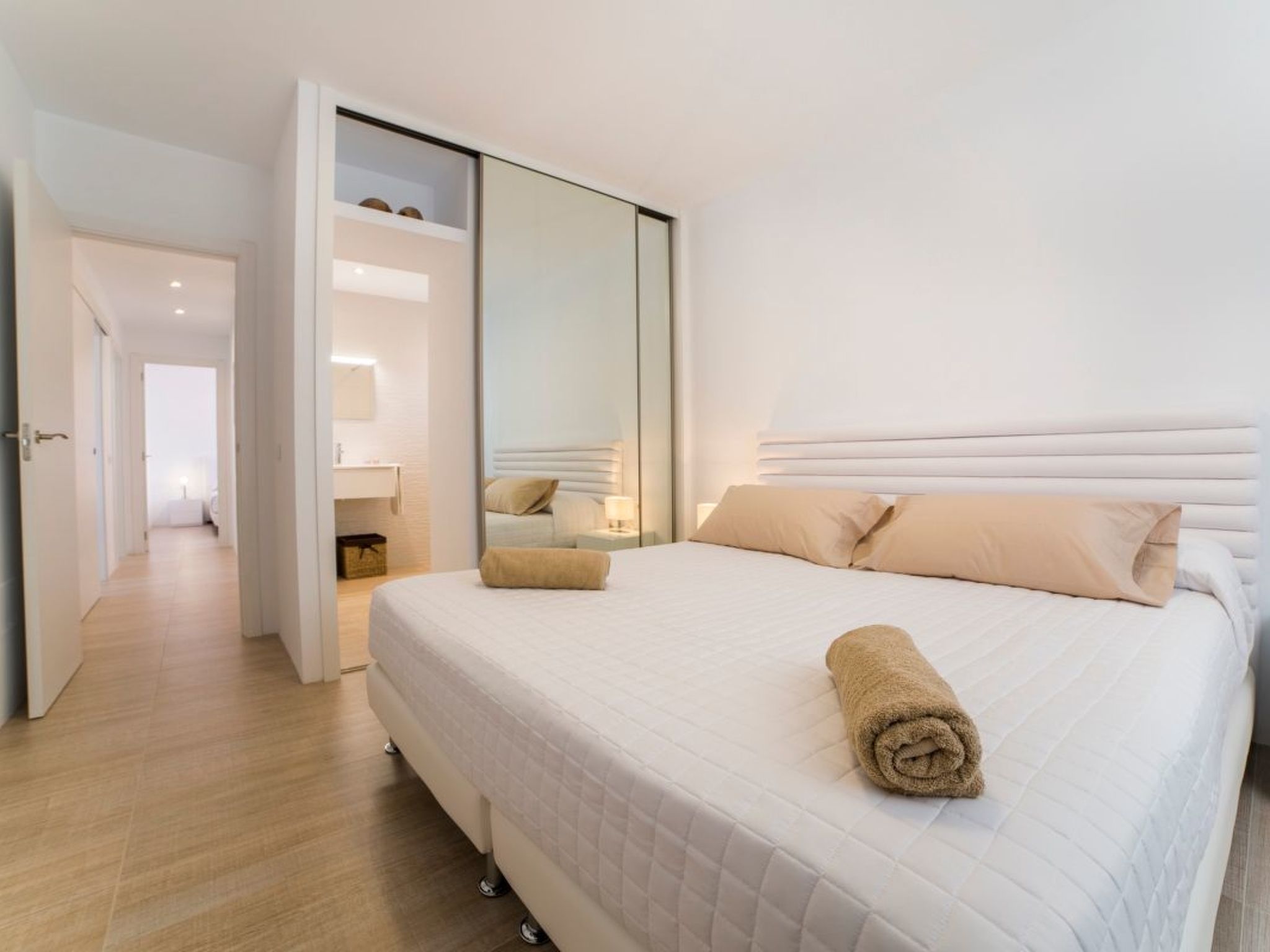 Villa Can Raes-Inside