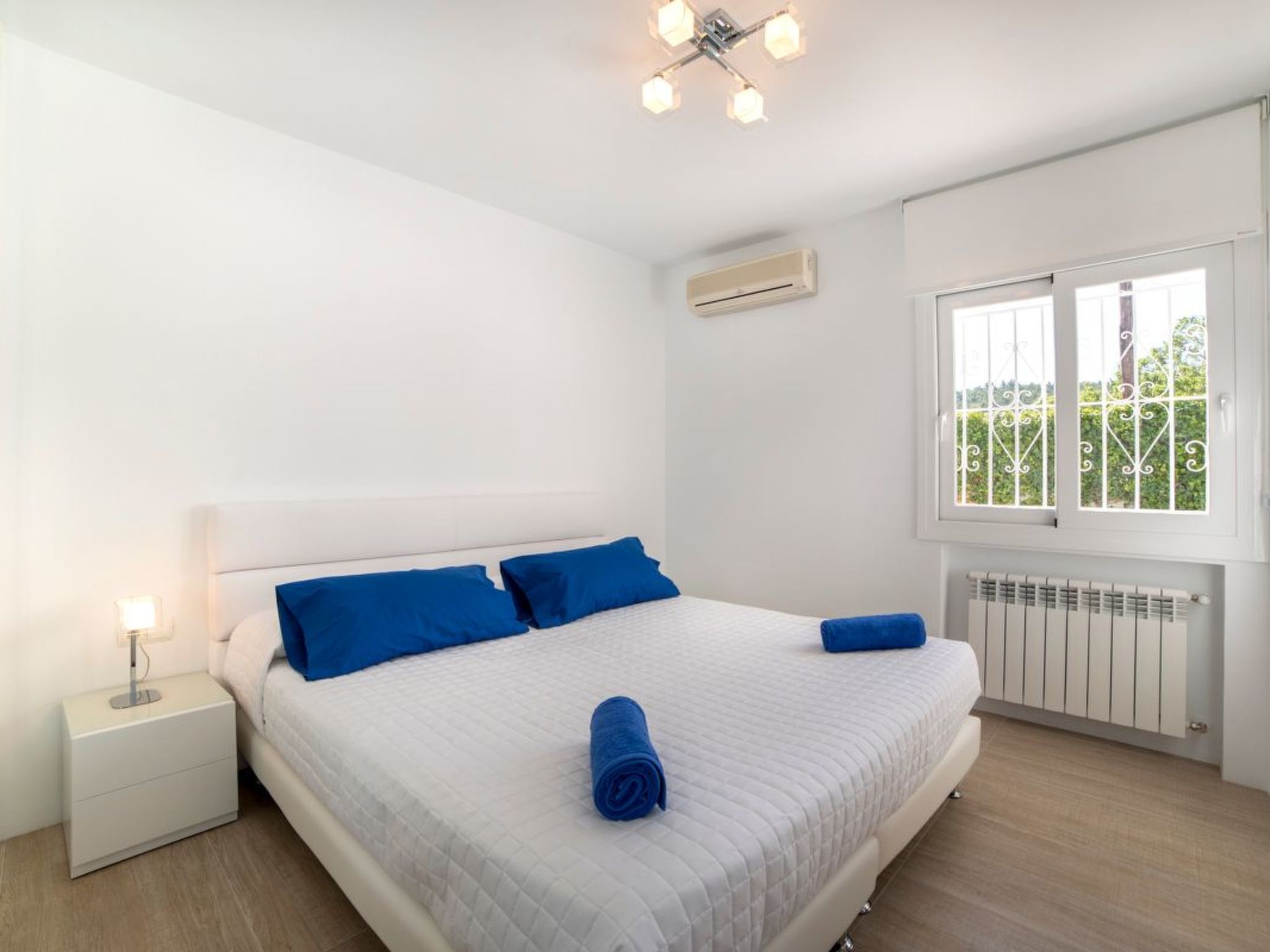 Villa Can Raes-Inside