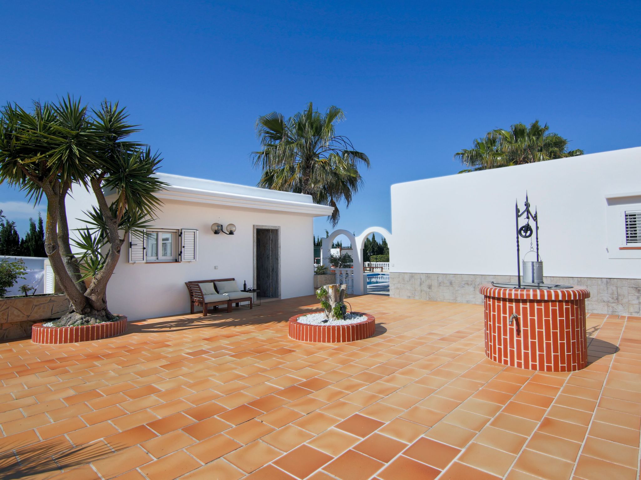 Villa Can Raes-Inside