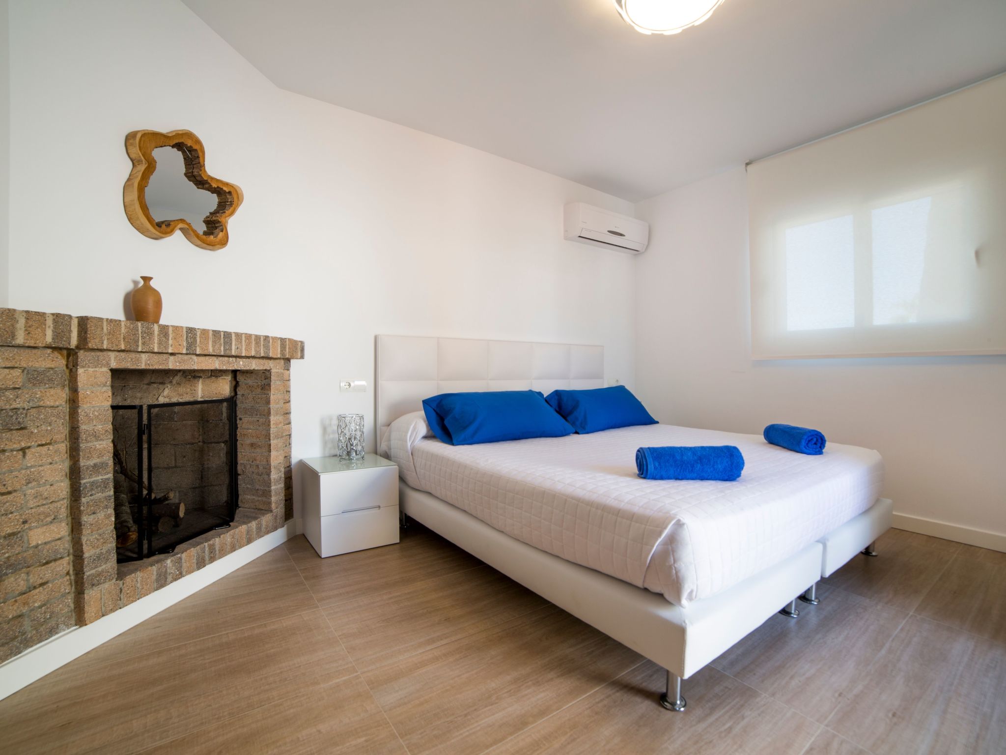 Villa Can Raes-Inside