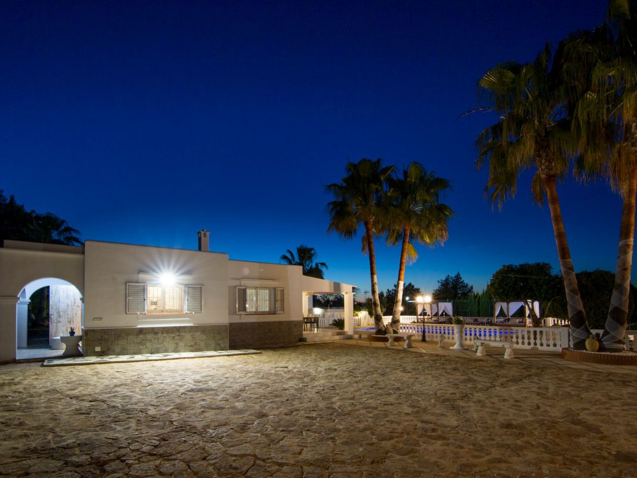 Villa Can Raes-Inside