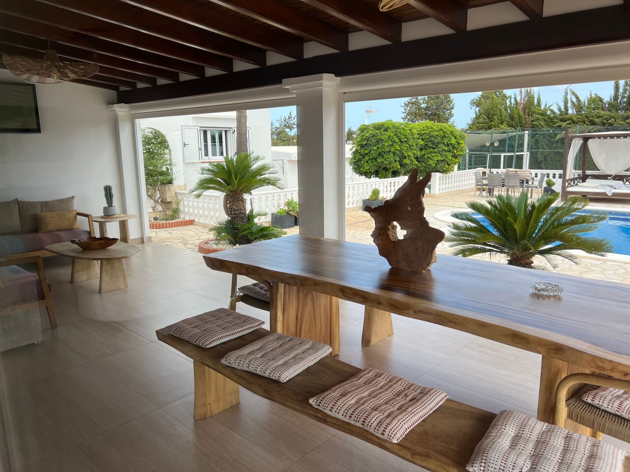 Villa Can Raes-Inside