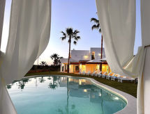 Villa Cas Hespero: Jouw Ibiza Droom aan Zee bij Sant Antoni - thumbnail 1