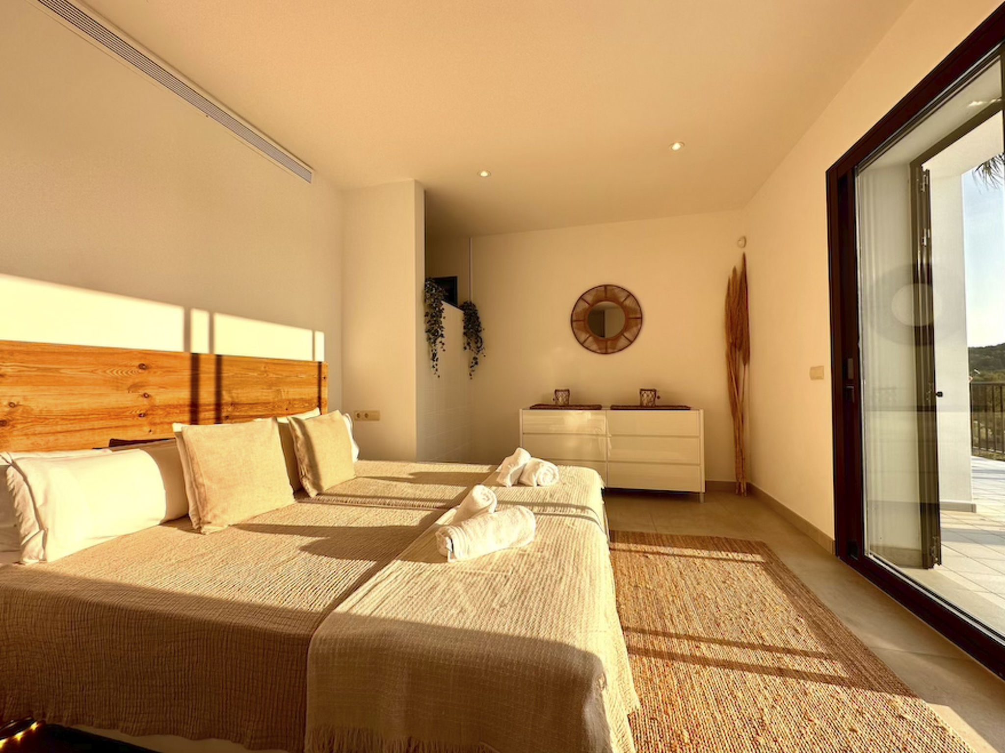 Villa Cas Hespero: Jouw Ibiza Droom aan Zee bij Sant Antoni - foto 14