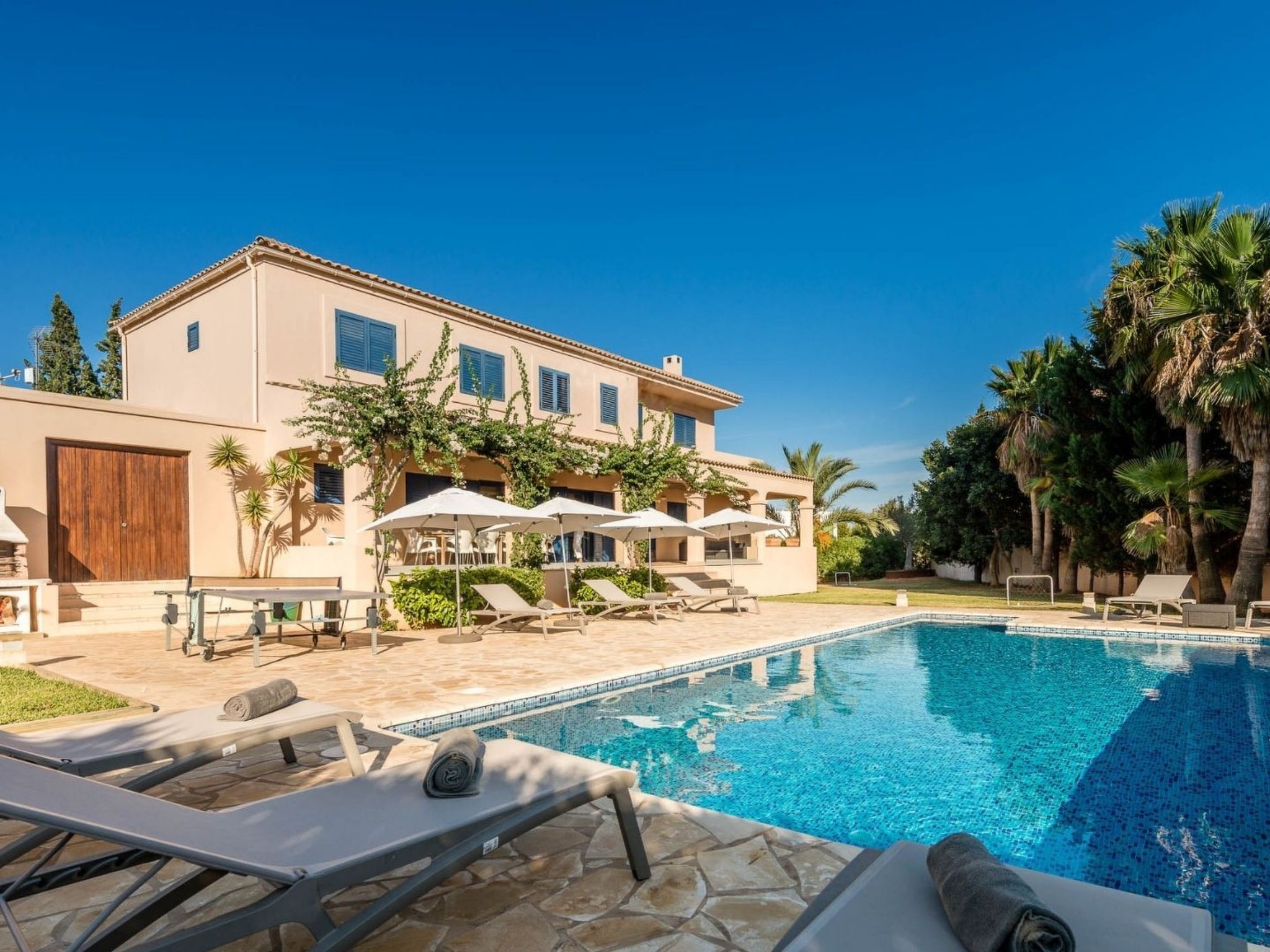 Villa in der Nähe des Zentrums und des Meeres-Drinnen