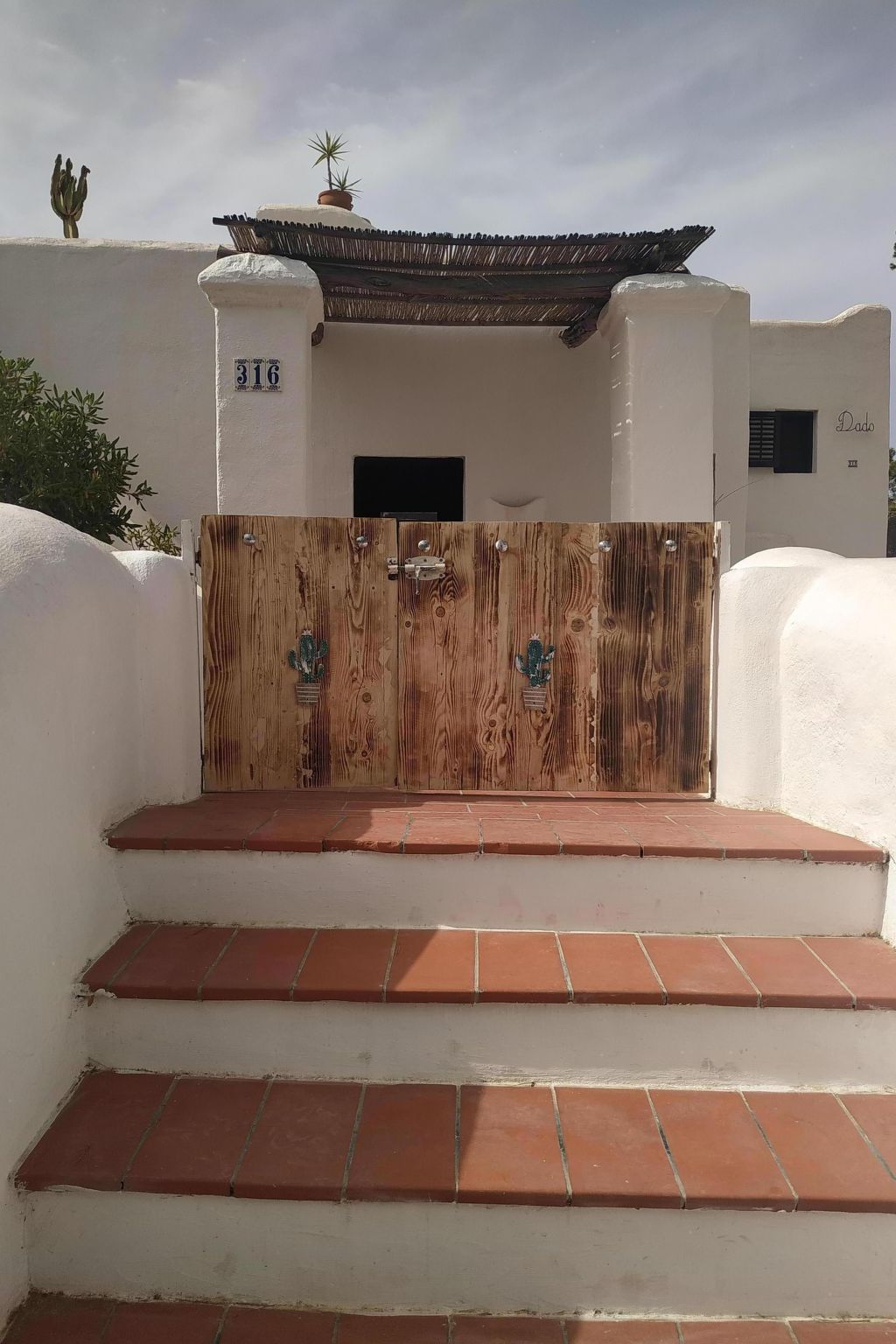 Photo of Traditionelles Haus El Vaixell - Terrassen mit Aussicht