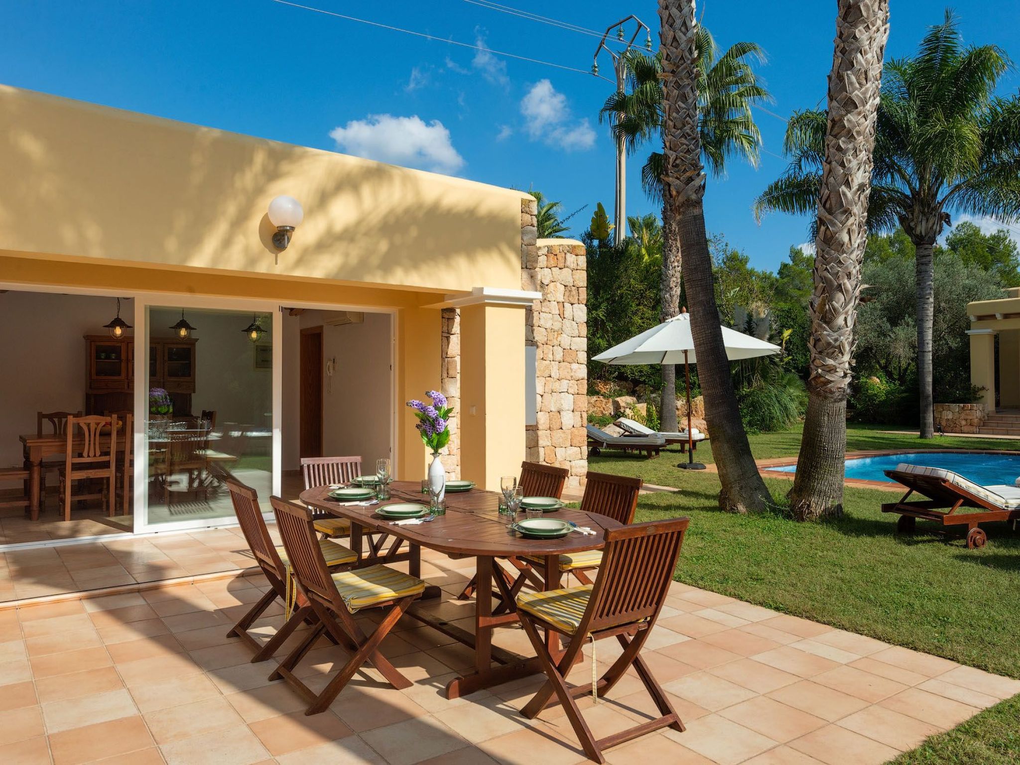 Schöne Villa Belvedere mit 4 Schlafzimmern, 3 Bädern, beheiztem Pool, zwei Whir-Outside