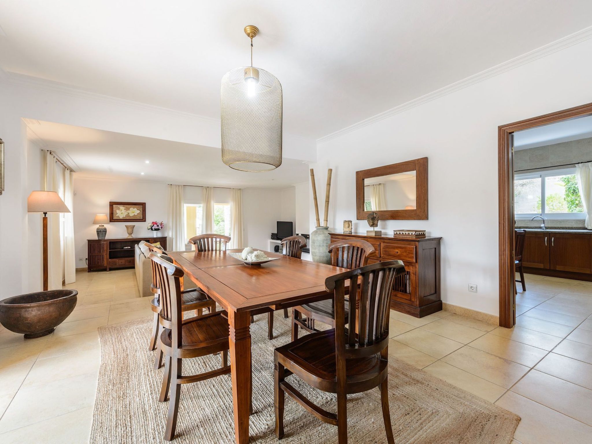 Schöne Villa Belvedere mit 4 Schlafzimmern, 3 Bädern, beheiztem Pool, zwei Whir-Image-tags.info