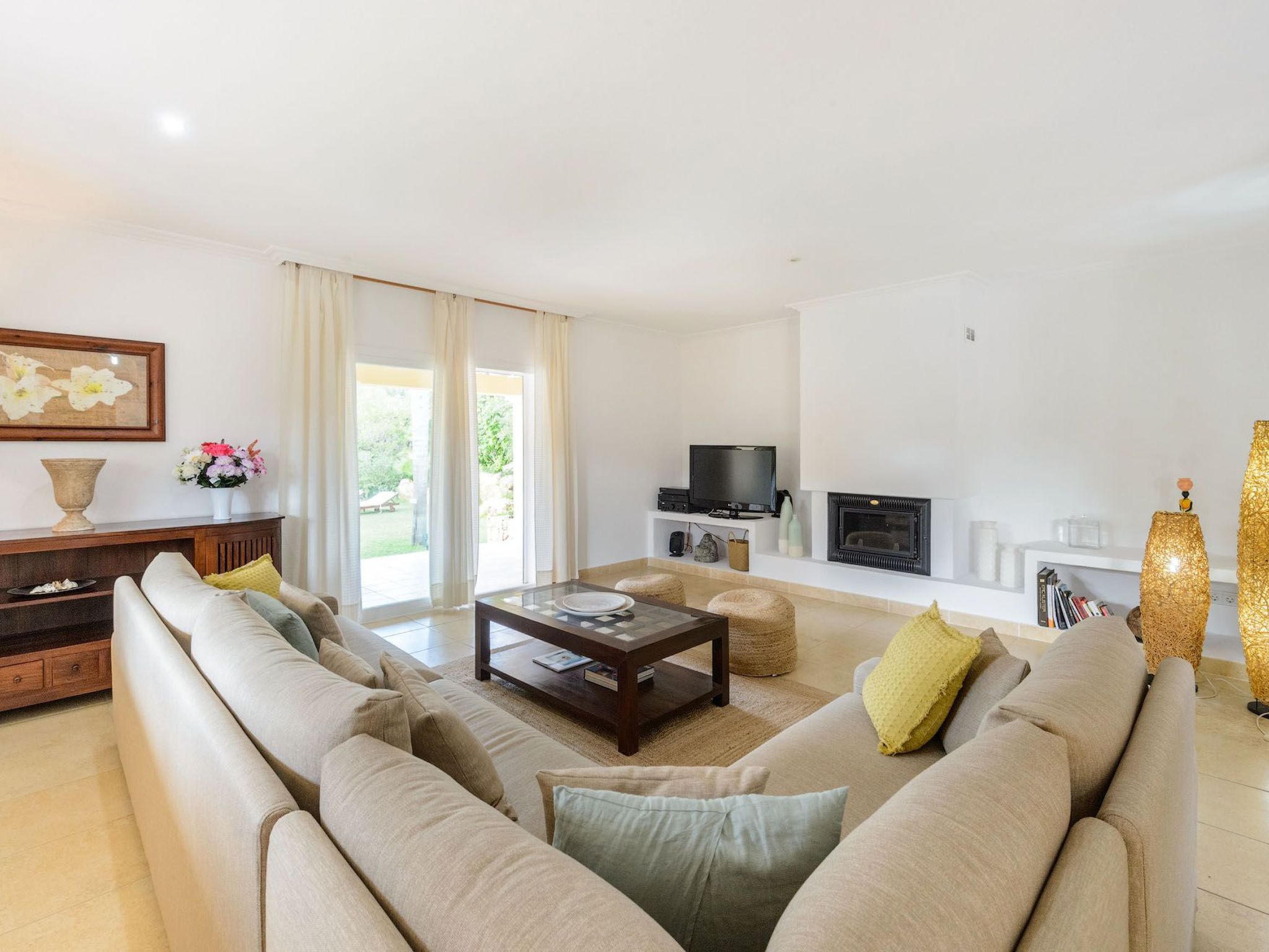 Schöne Villa Belvedere mit 4 Schlafzimmern, 3 Bädern, beheiztem Pool, zwei Whir-Image-tags.info