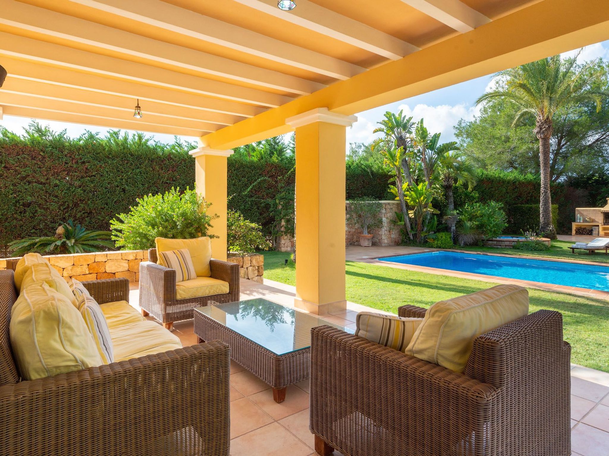 Photo of Schöne Villa Belvedere mit 4 Schlafzimmern, 3 Bädern, beheiztem Pool, zwei Whir