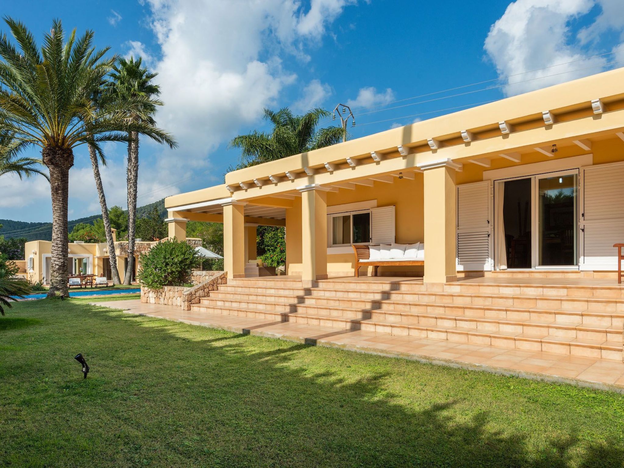 Photo of Schöne Villa Belvedere mit 4 Schlafzimmern, 3 Bädern, beheiztem Pool, zwei Whir