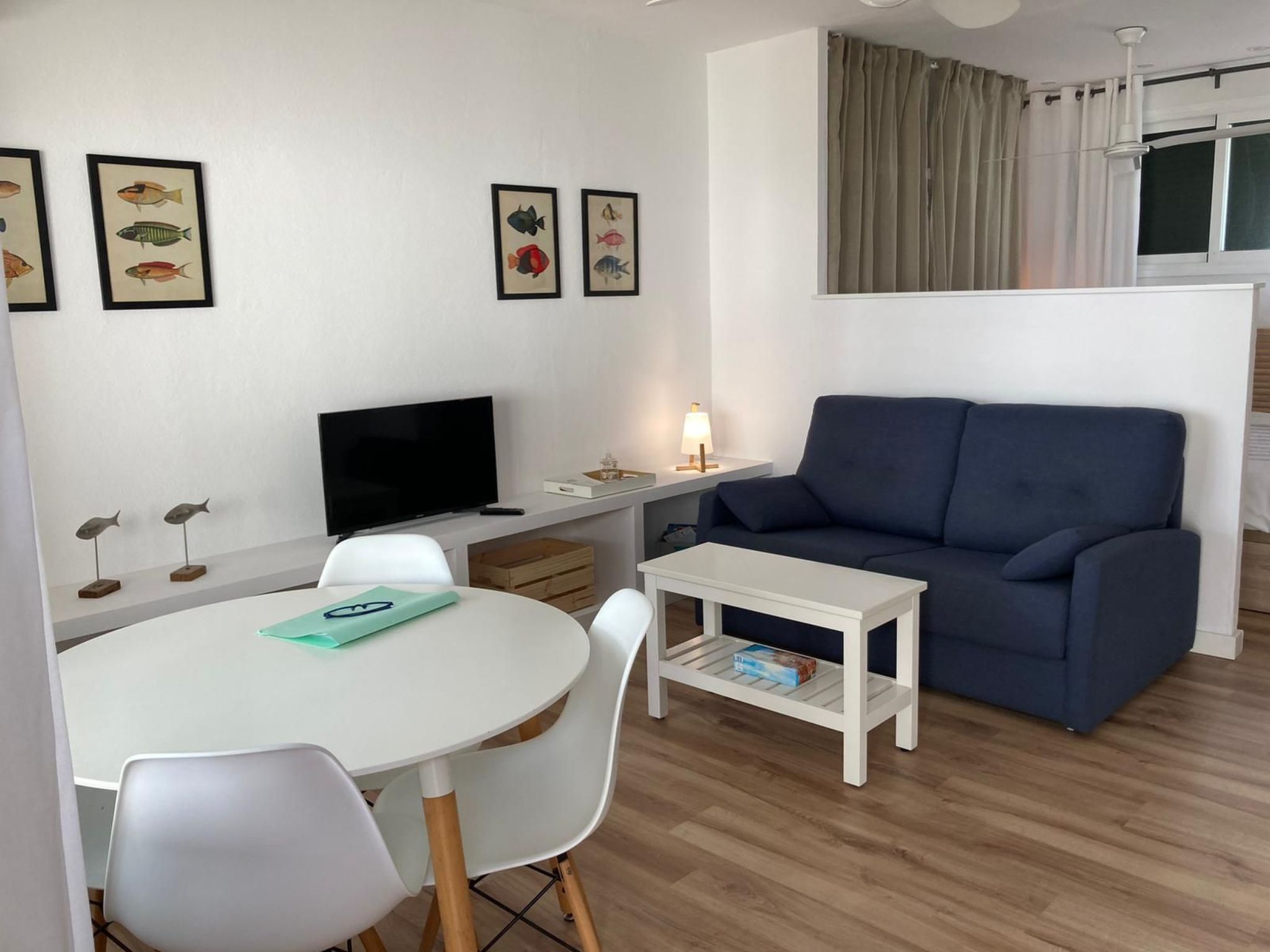 Modernes Apartment am Meer