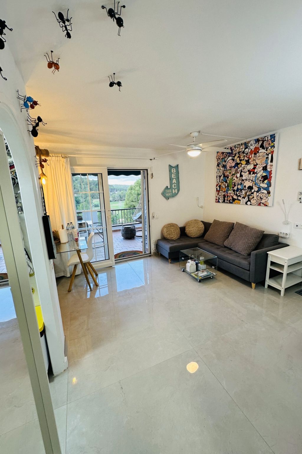 Mit Pool, umgeben von Natur-Inside