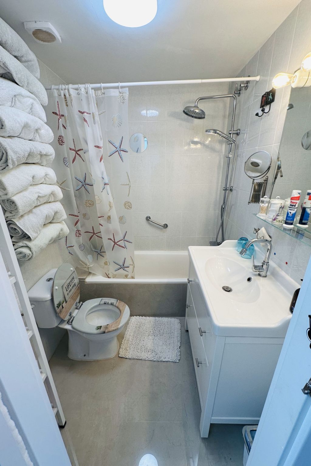 Mit Pool, umgeben von Natur-Inside