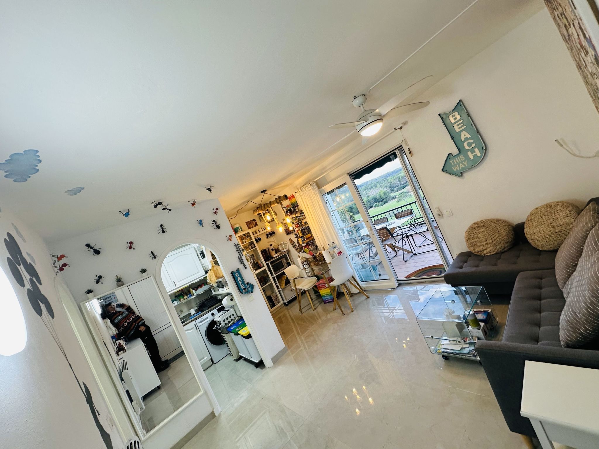 Mit Pool, umgeben von Natur-Image-tags.info