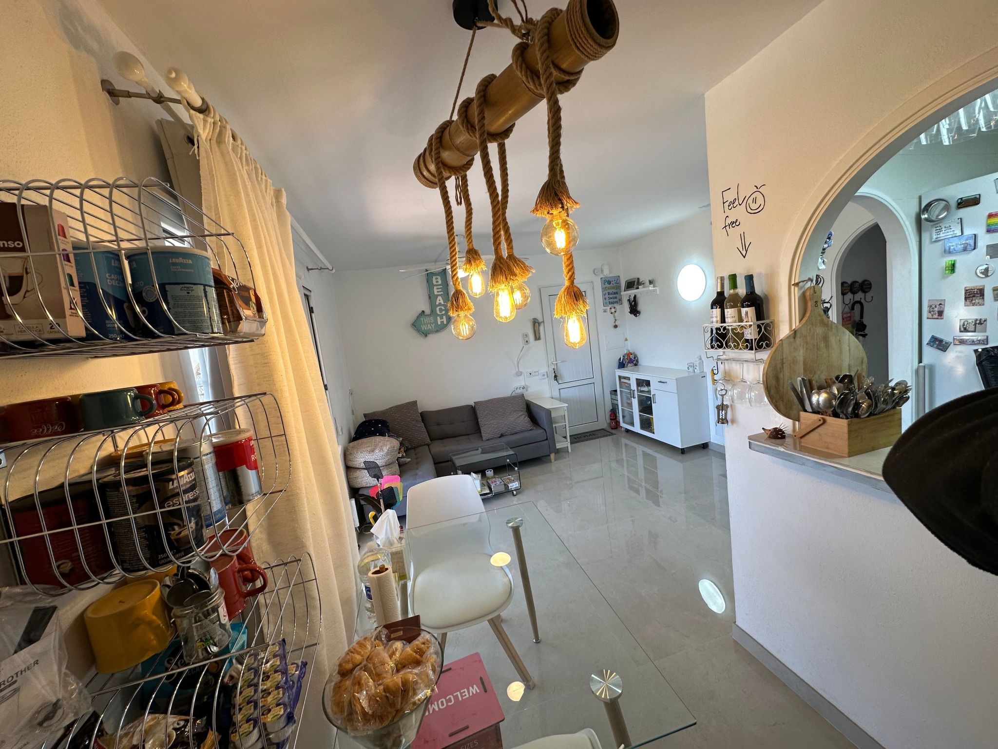 Mit Pool, umgeben von Natur-Image-tags.info