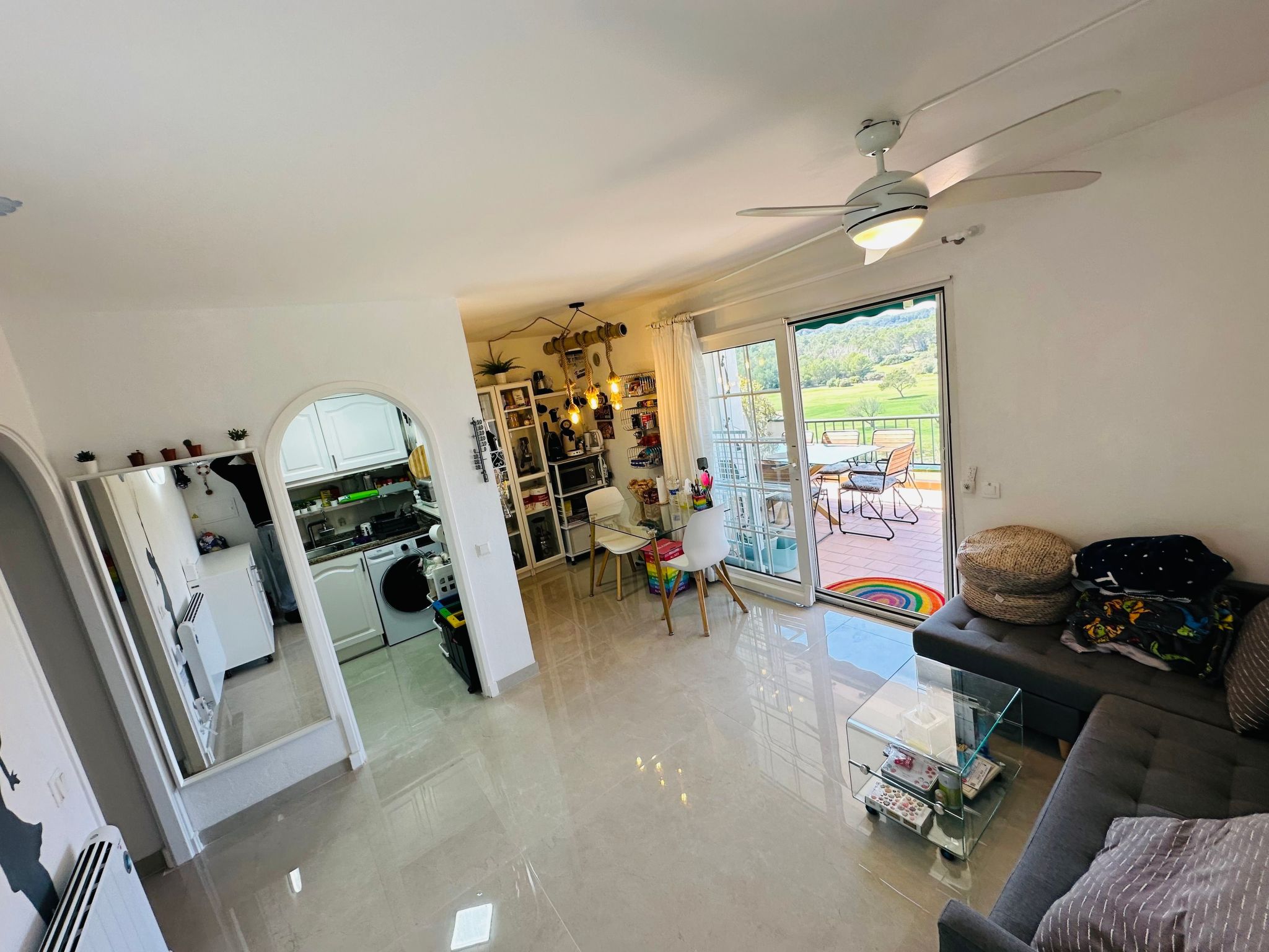 Mit Pool, umgeben von Natur-Inside