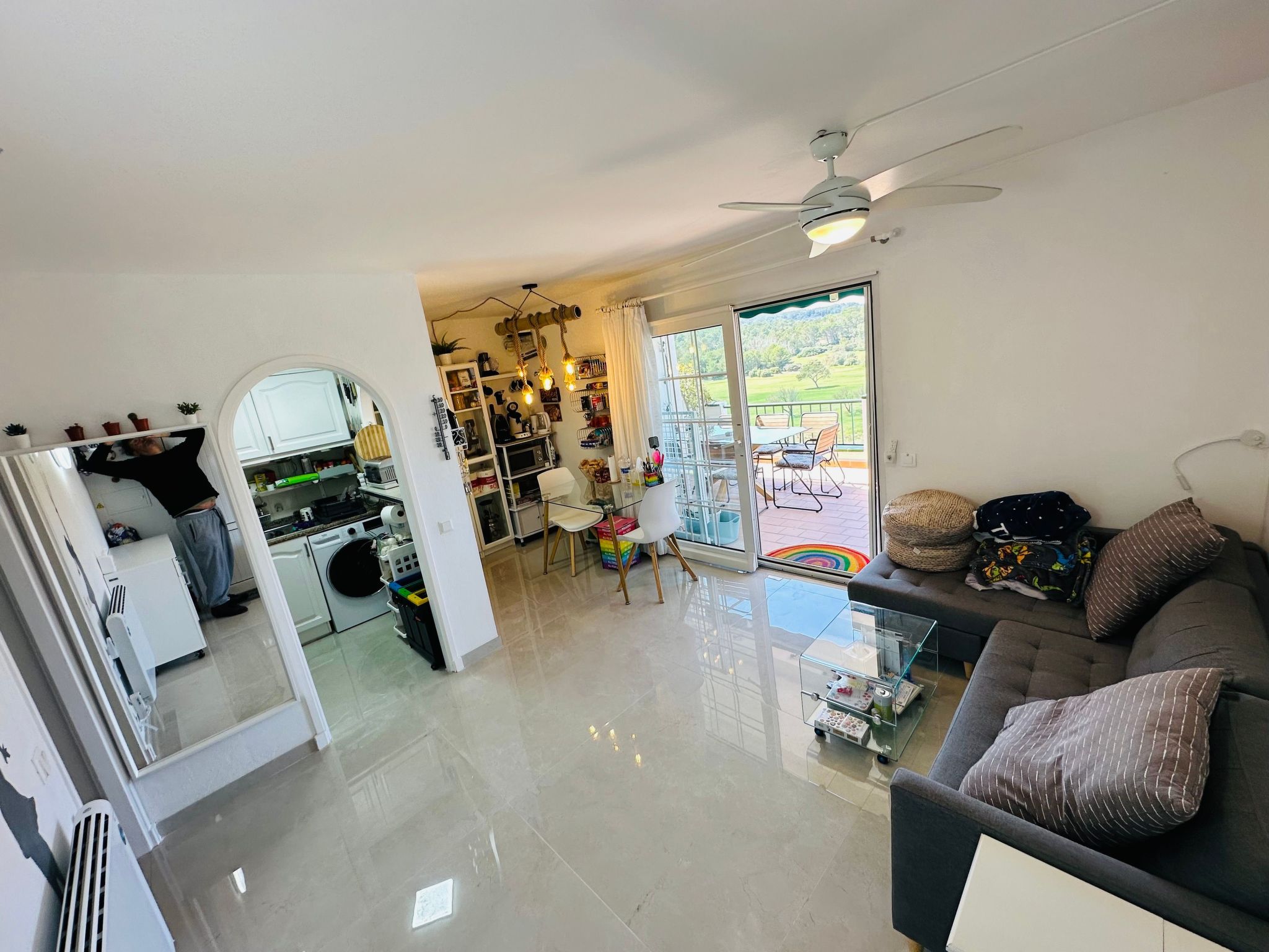 Mit Pool, umgeben von Natur-Inside