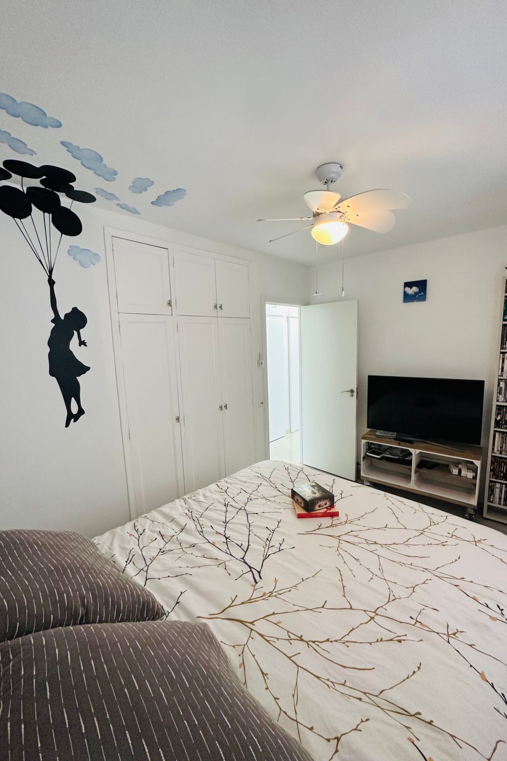 Mit Pool, umgeben von Natur-Image-tags.info