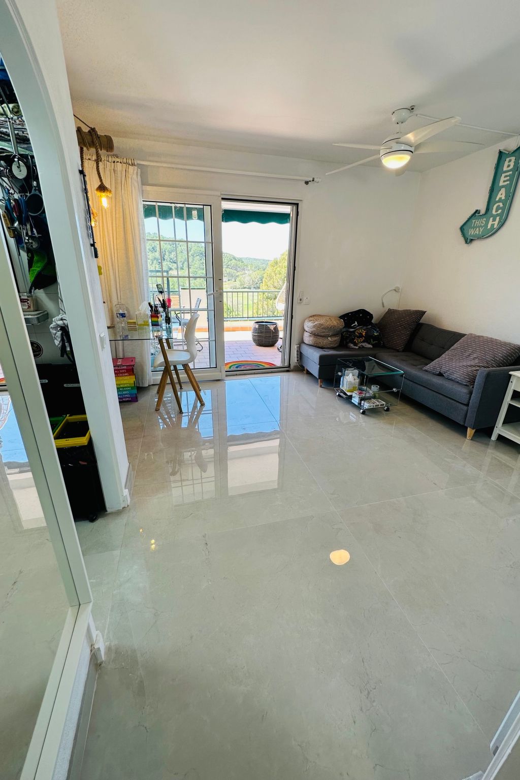 Mit Pool, umgeben von Natur-Inside